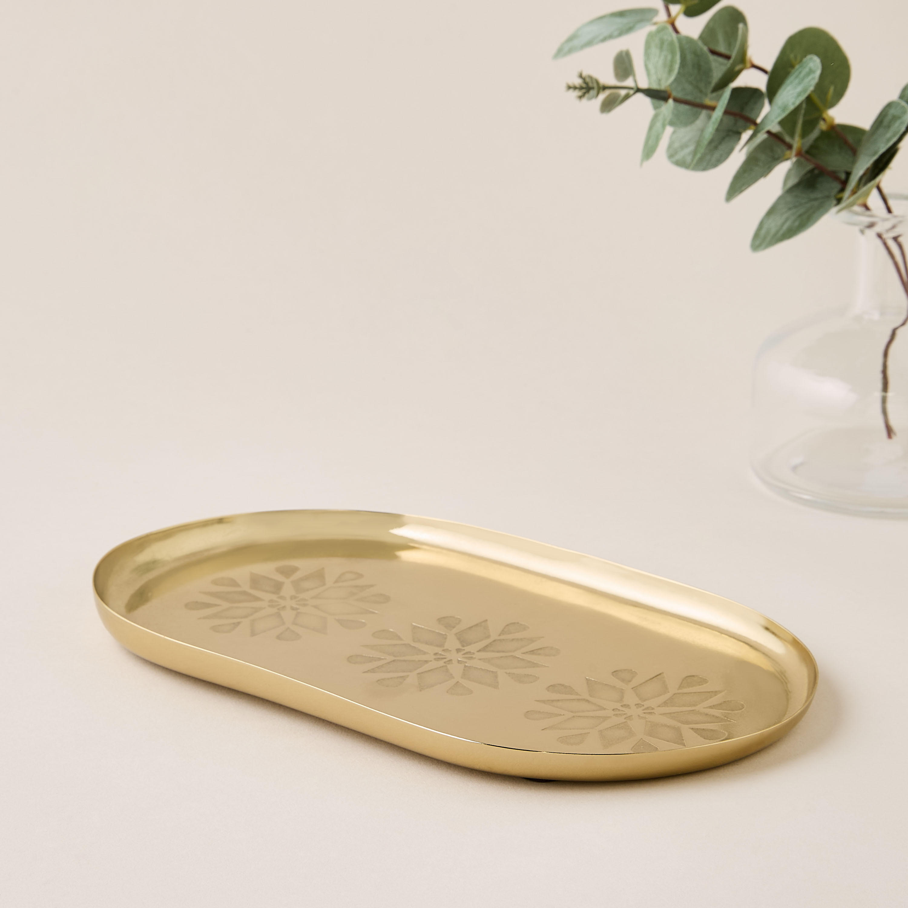Geometric Embossed Oval Serving Tray - 25x15 cms-household-dining-serveware-servingtrays-image-1