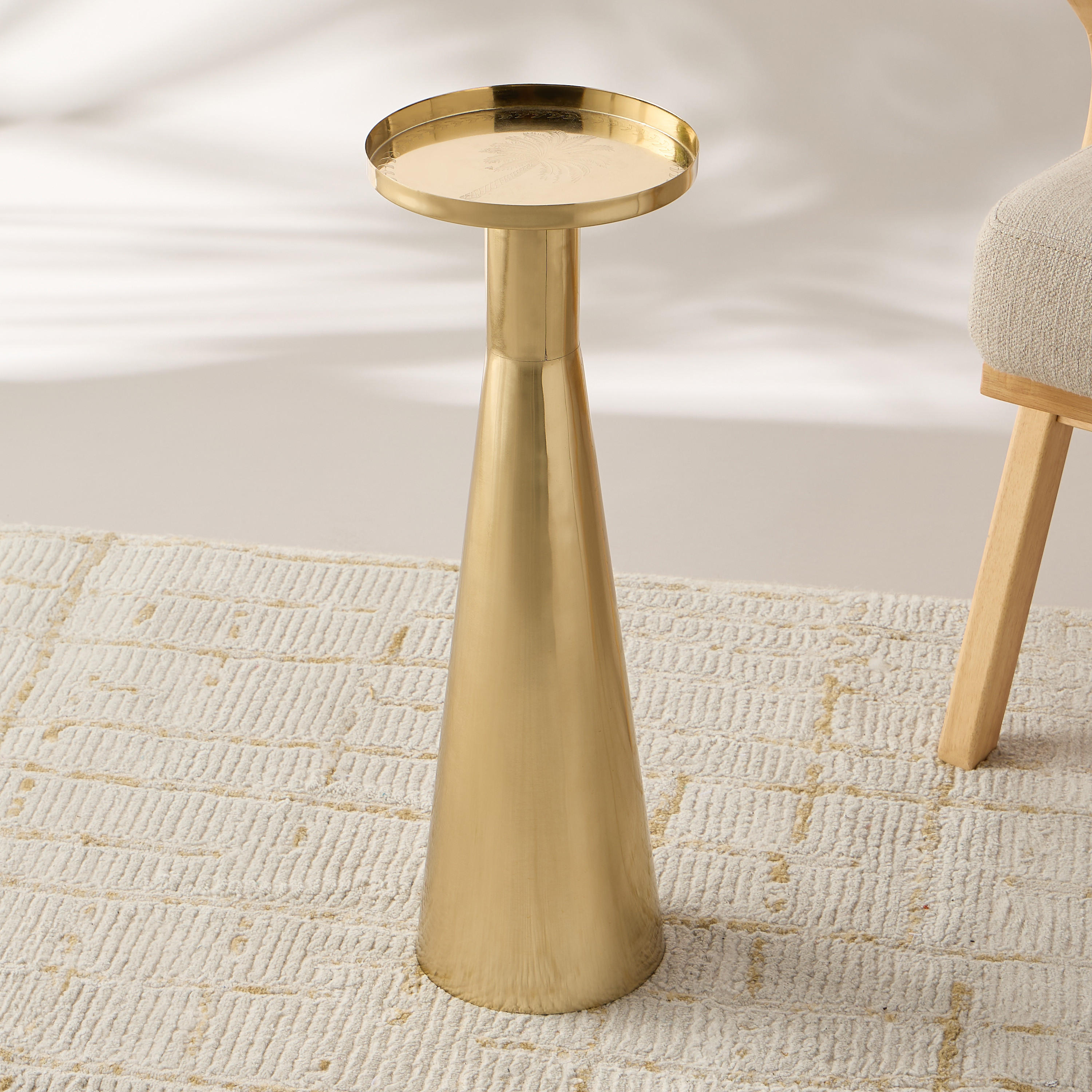 طاولة جانبية مرتفعة بسطح معدني بشجرة نخيل بارزة الملمس – 21×57 سم-furniture-livingroom-sideandendtables-image-1