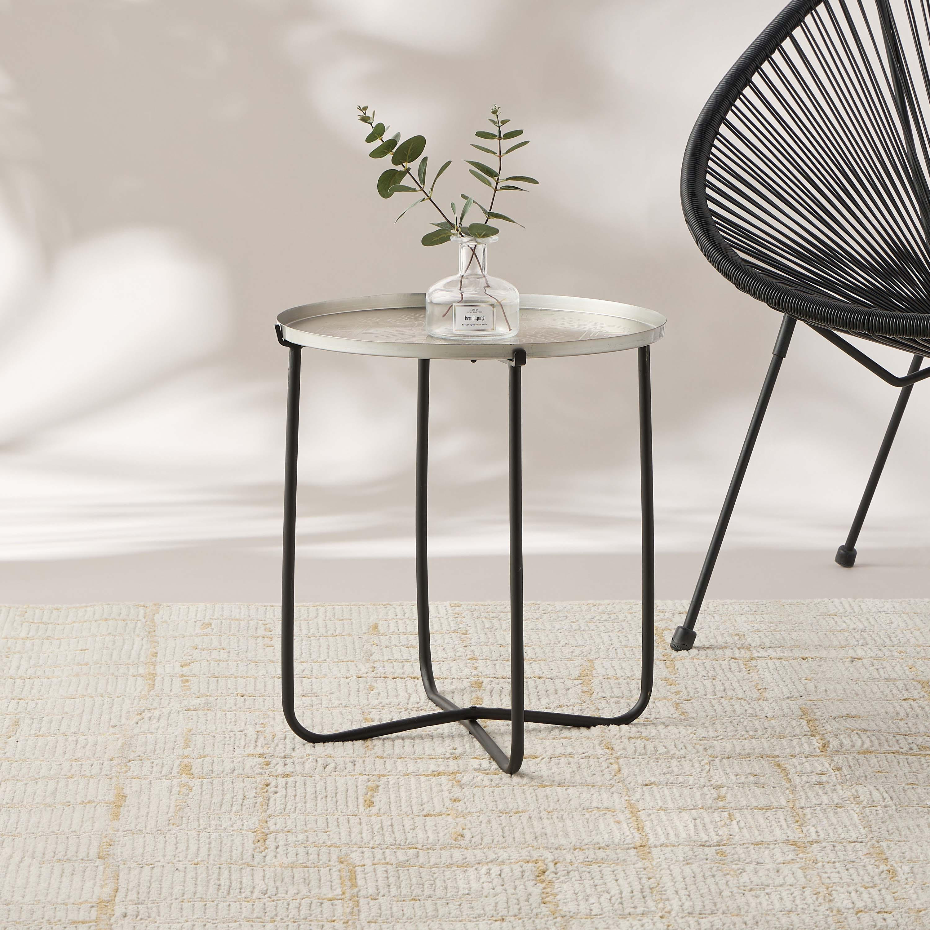 طاولة جانبية بسطح معدن منقوش من موروكان - 42x45 سم-furniture-livingroom-sideandendtables-image-2