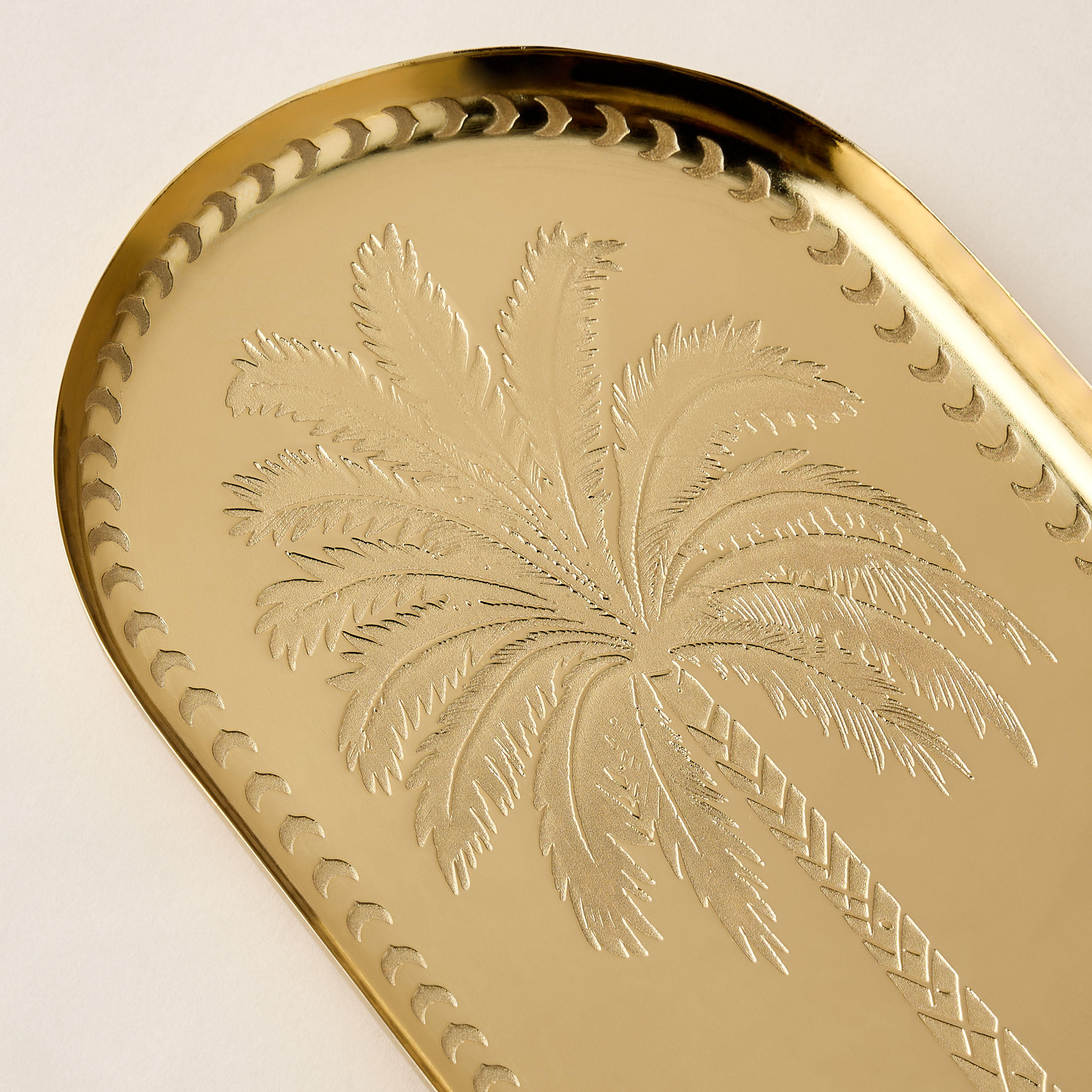 Palm Tree Embossed Serving Tray - 25x16 cms-household-dining-serveware-servingtrays-image-3