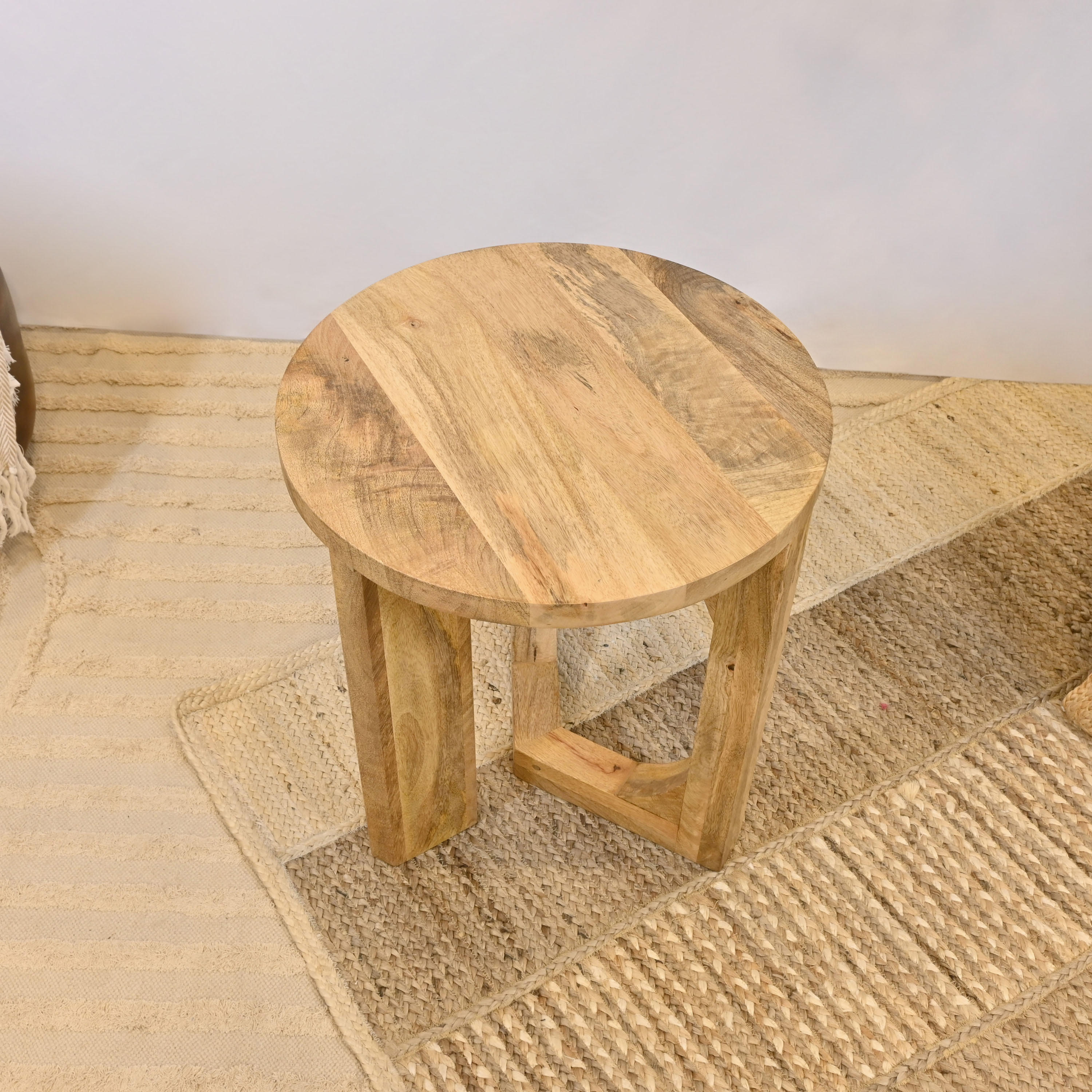 طاولة جانبية خشب مستديرة صنعت بواسطة لايف ستايل - 45x50  سم-furniture-livingroom-sideandendtables-image-3