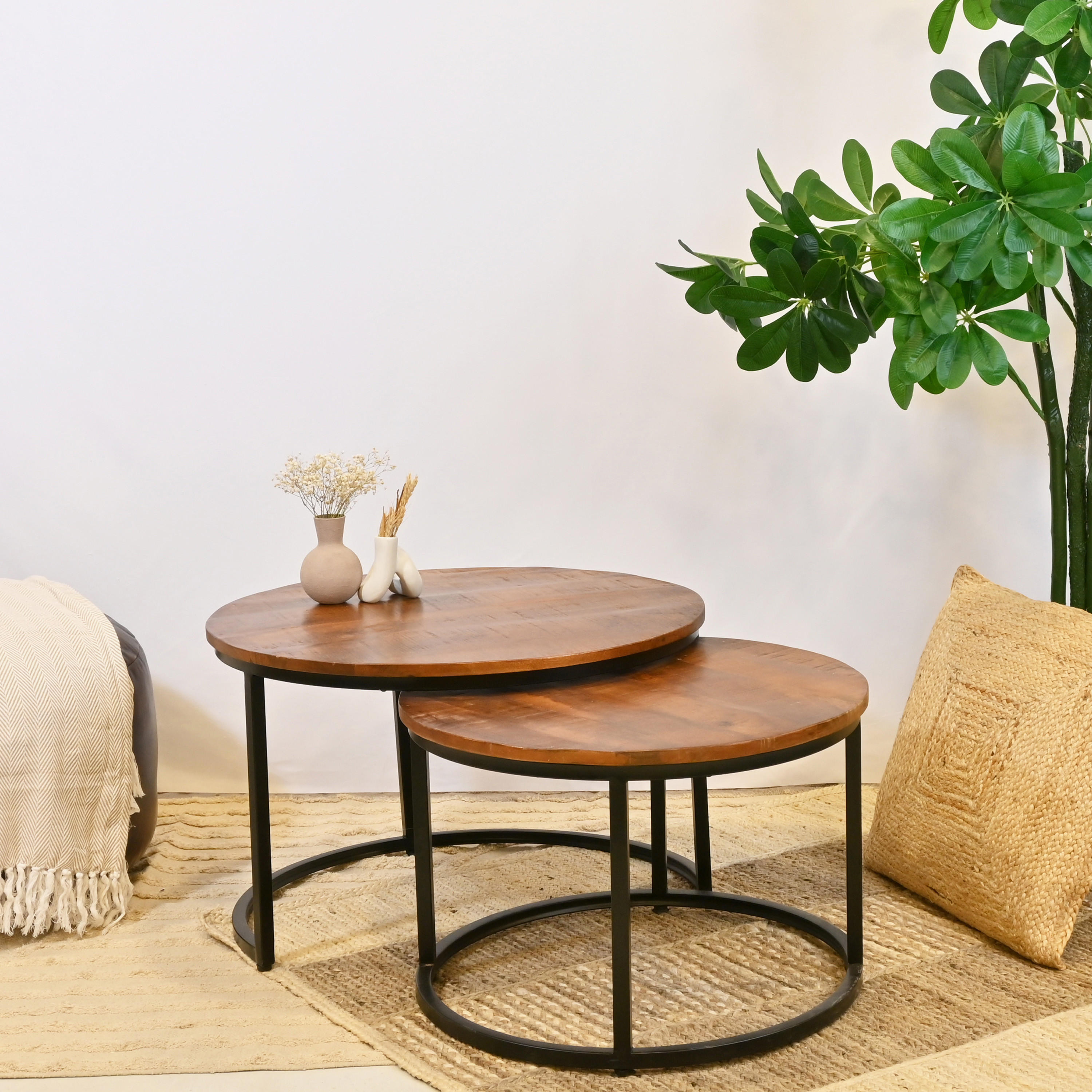 طاولة قهوة بسطح خشبي من لايف ستايل - طقم من قطعتين-furniture-livingroom-coffeetables-image-1
