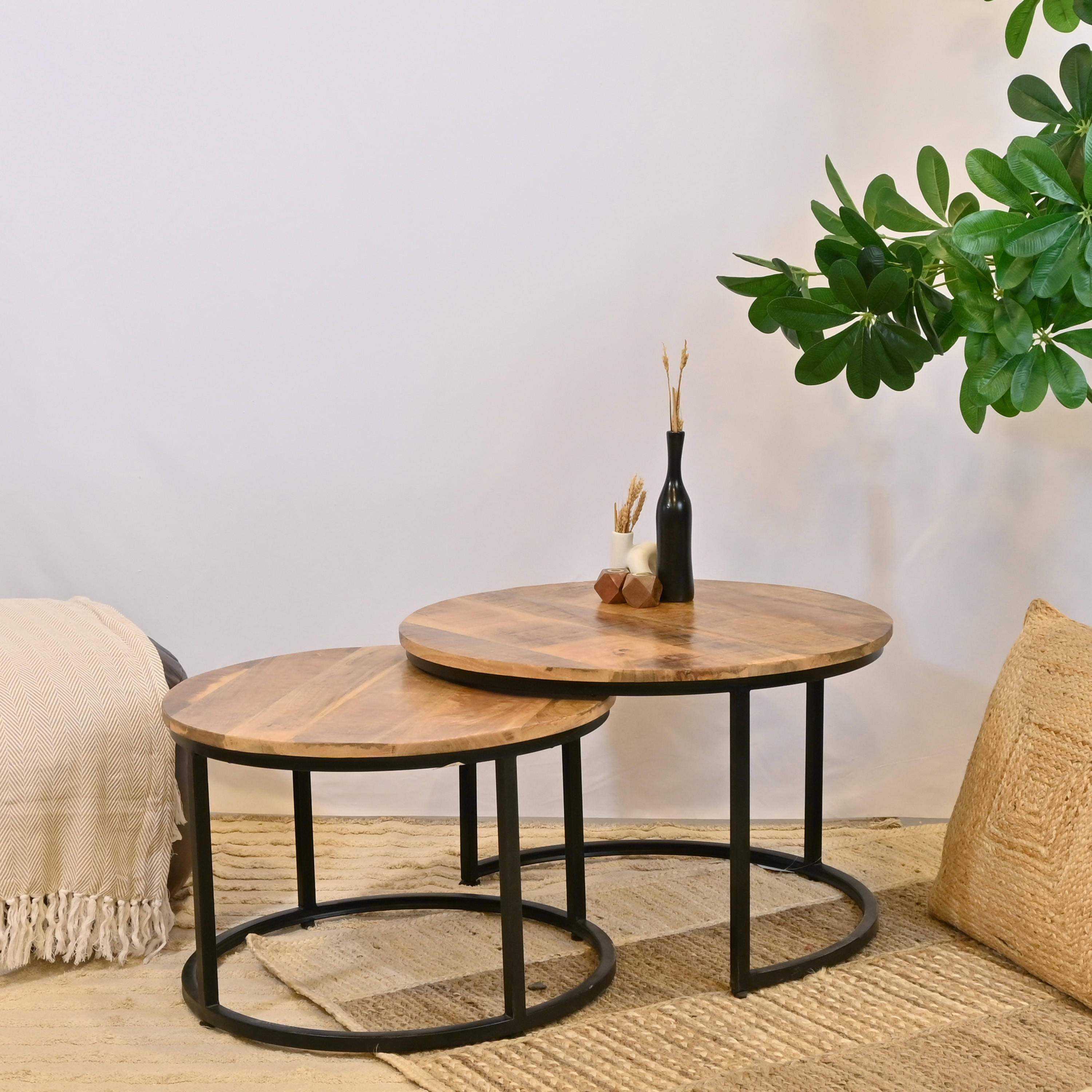 طاولة قهوة بسطح خشبية من لايف ستايل - طقم من قطعتين-furniture-livingroom-coffeetables-image-1