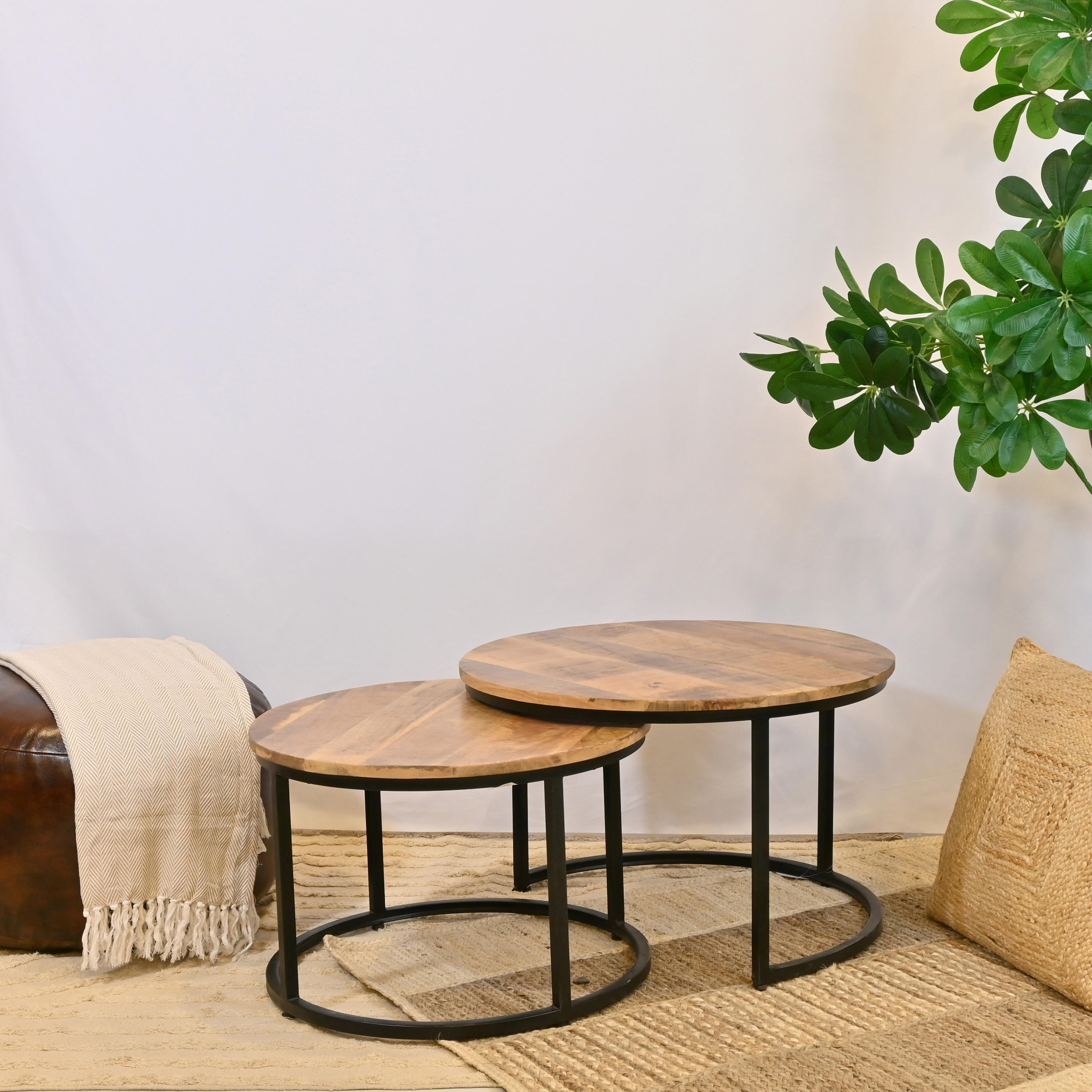 طاولة قهوة بسطح خشبية من لايف ستايل - طقم من قطعتين-furniture-livingroom-coffeetables-image-2
