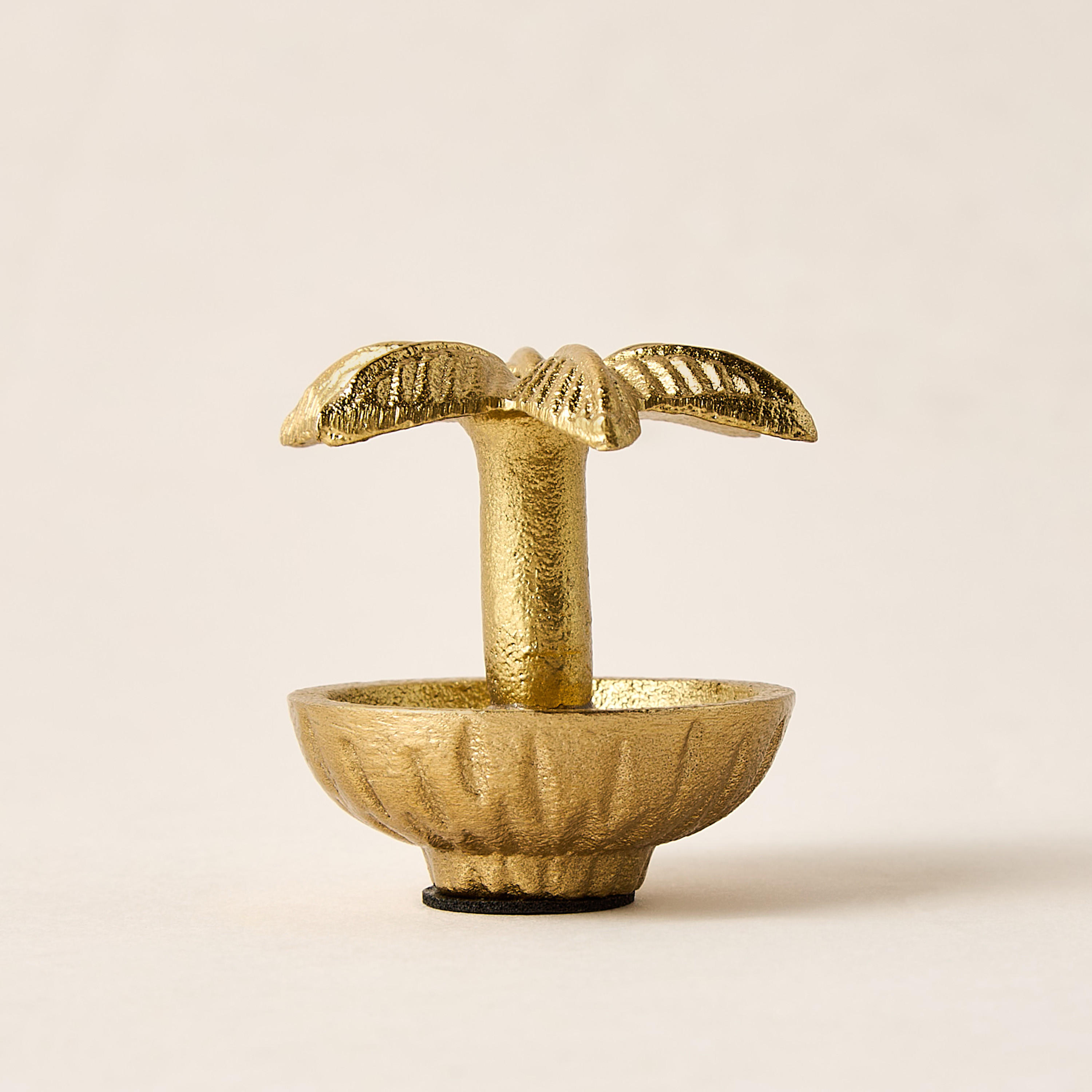 حامل بخور بتزيينات نخيل - 5x5 سم-household-decor-decorativeobjectsandsculptures-image-4