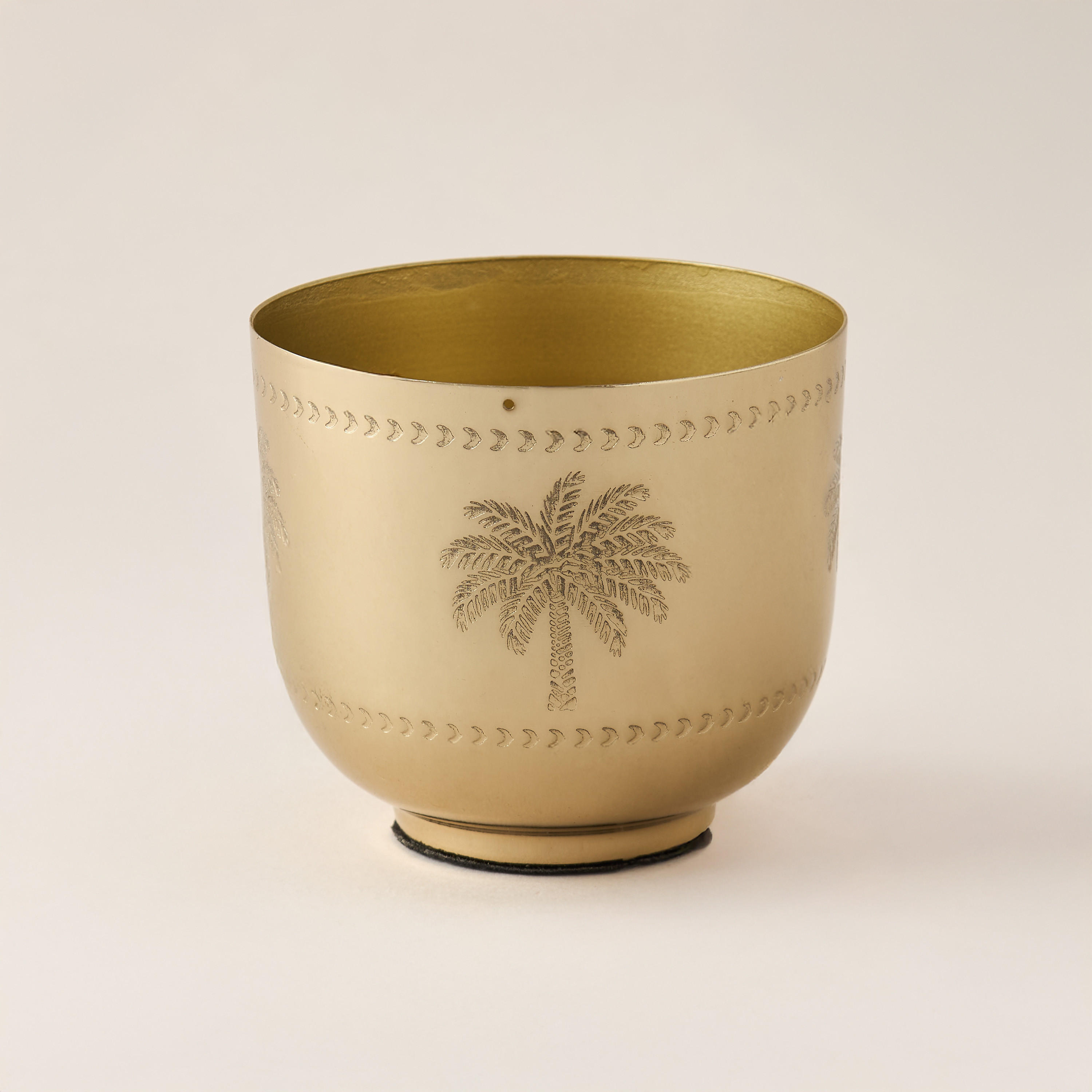 حامل شمعة معدني بنقوش نخلة - 9 سم-household-decor-vasesandbowls-image-1
