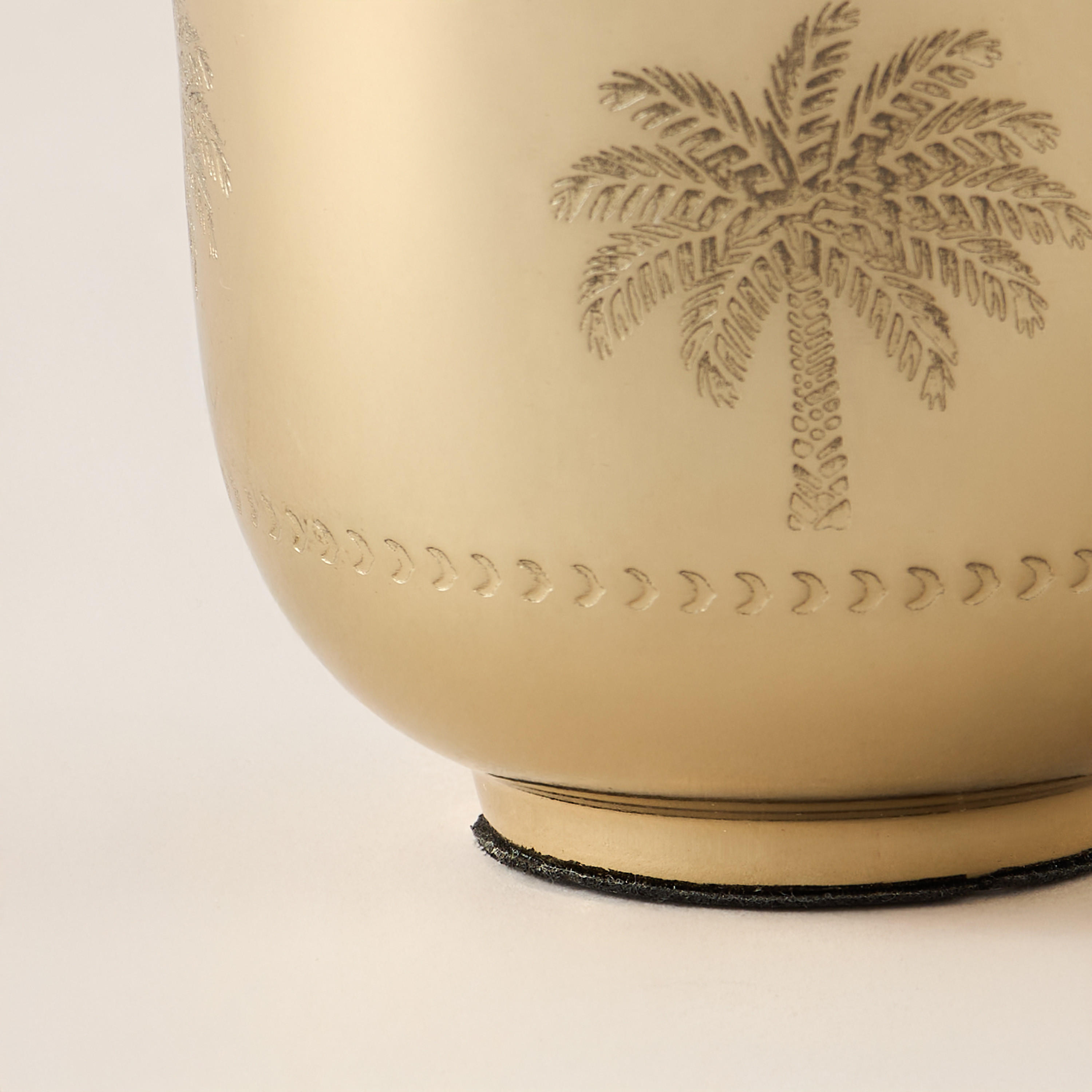 حامل شمعة معدني بنقوش نخلة - 9 سم-household-decor-vasesandbowls-image-4