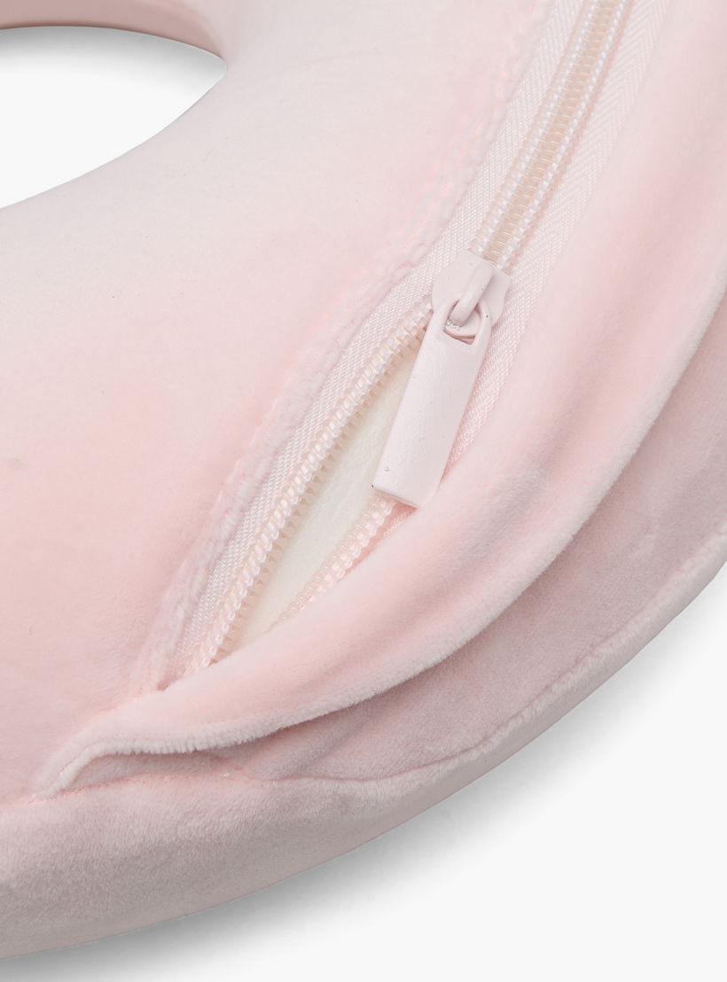 وسادة رقبة سادة مع إغلاق بأزرار كبس من فايندز-travel-pillows-image-4