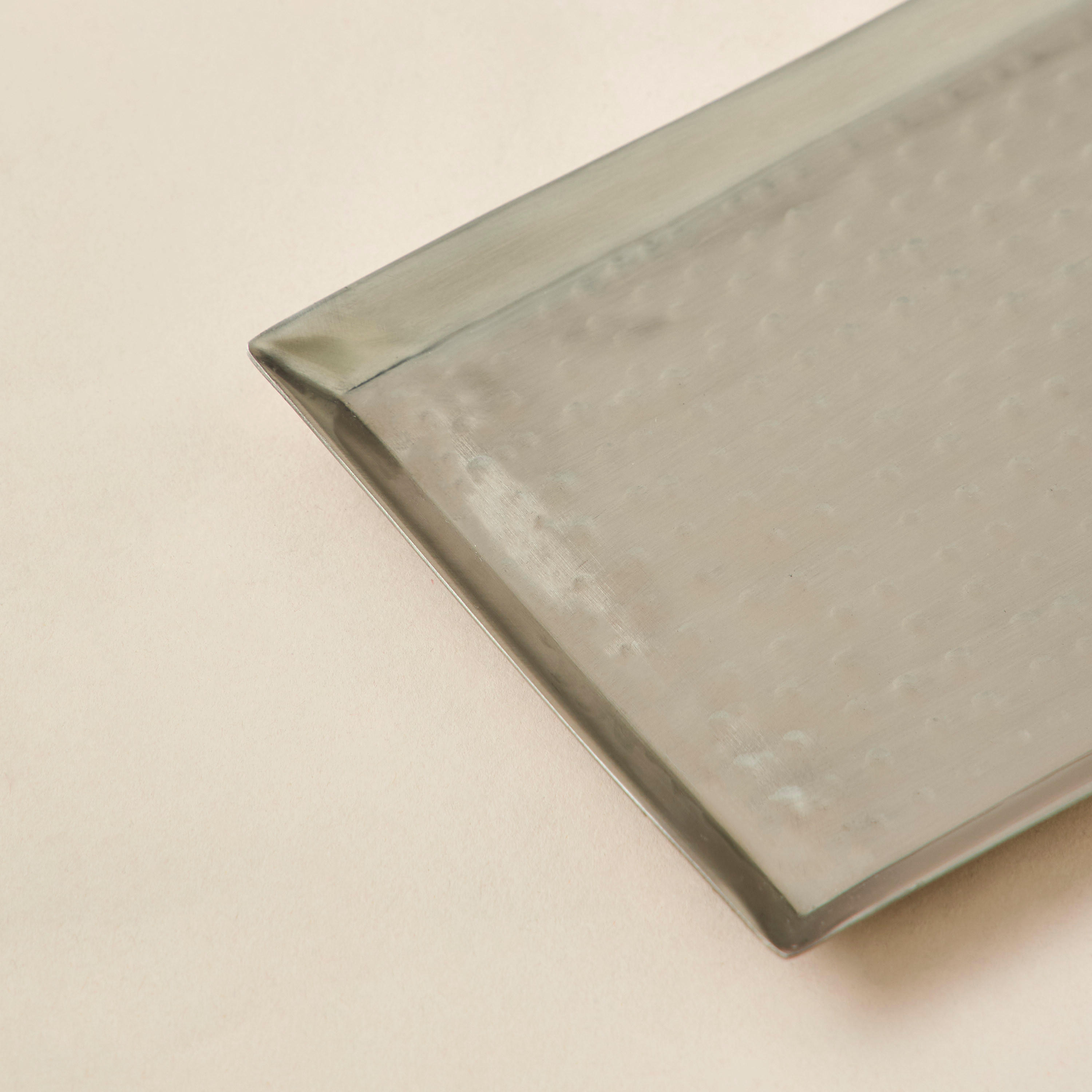 Metallic Hammered Tray-household-bathandlaundry-bathaccessories-toweltraysandplatforms-image-3