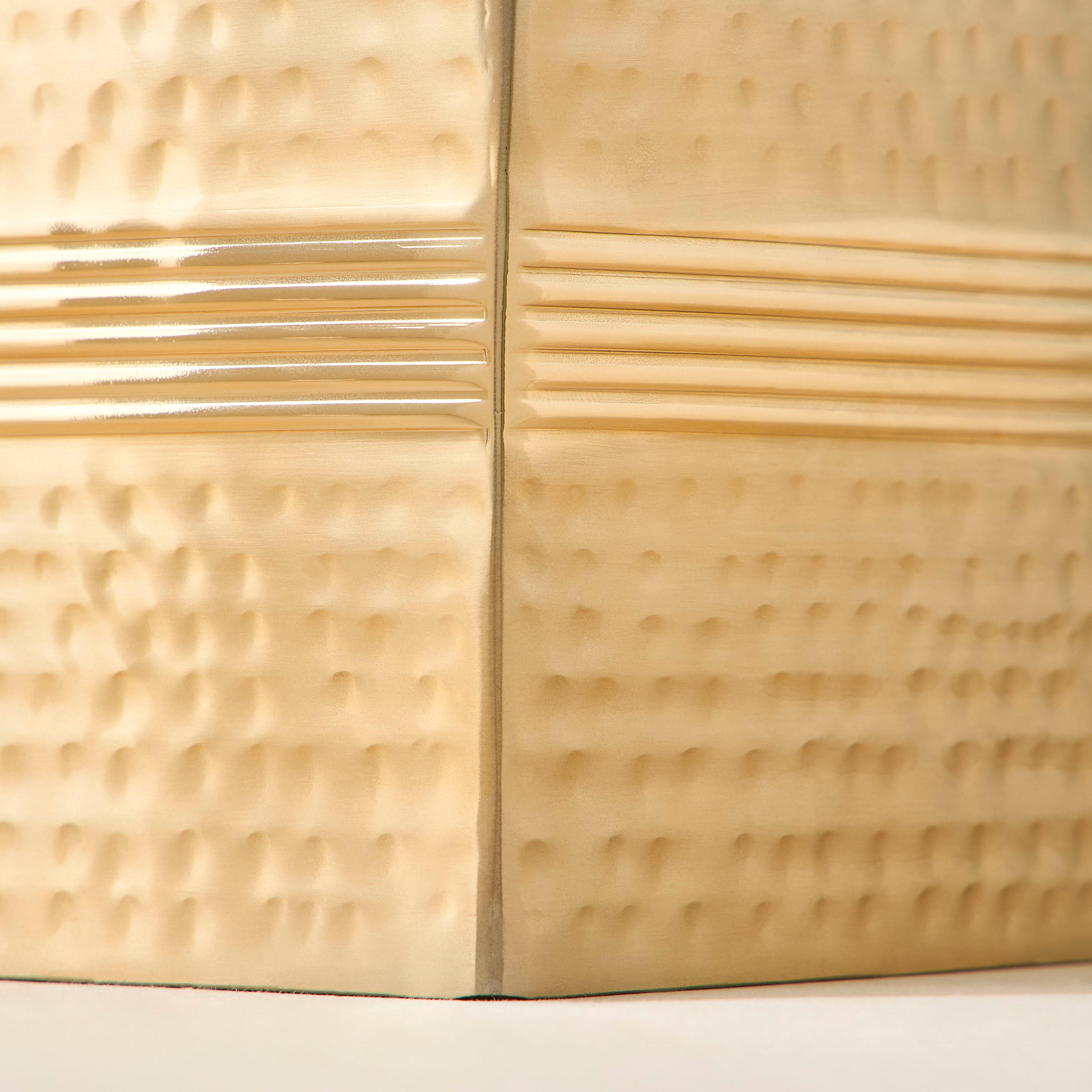 Metallic Hammered Tissue Box-household-bathandlaundry-bathaccessories-tissueboxesandcottonjars-image-3