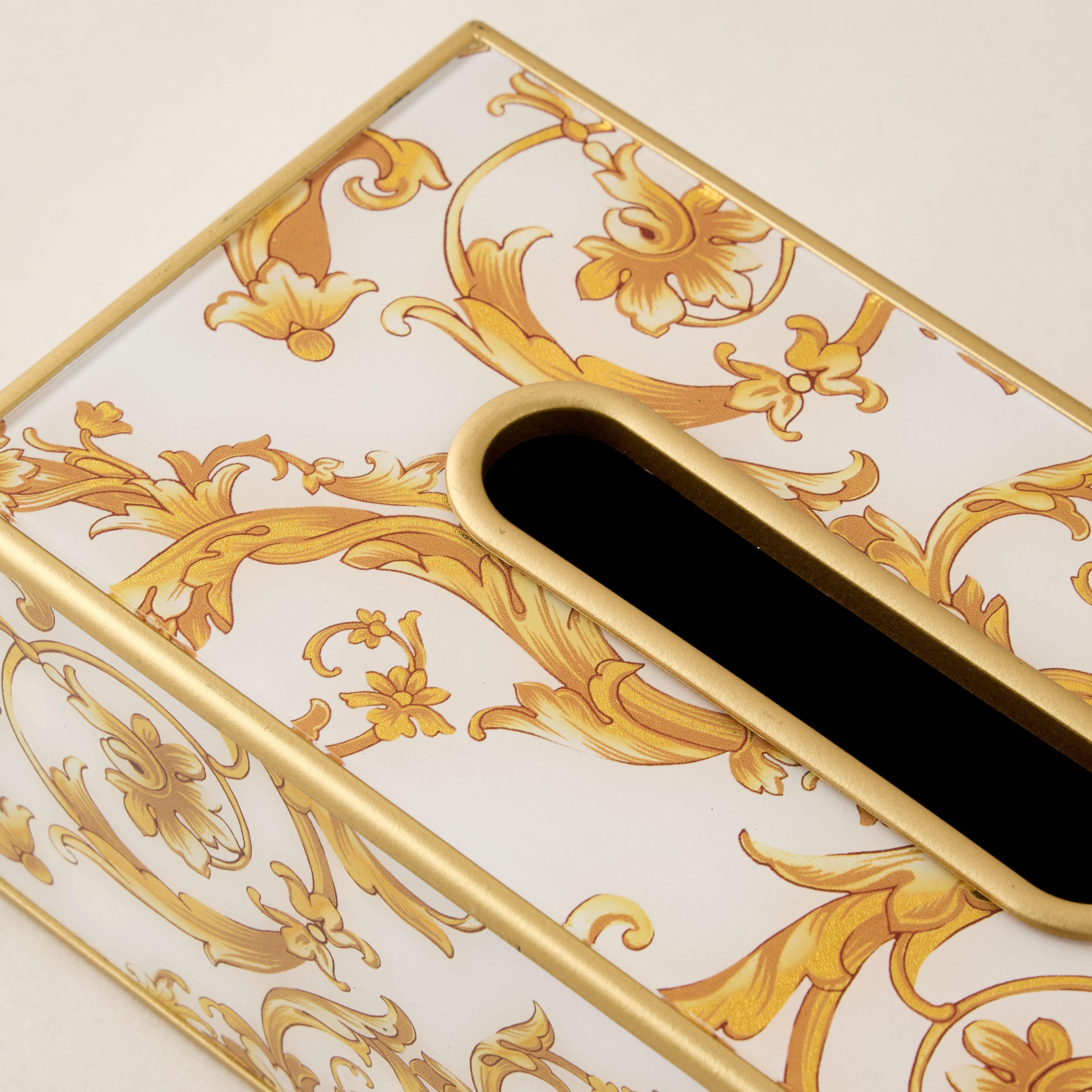 Gia Como Acrylic Tissue Box - 25x12 cms-household-bathandlaundry-bathaccessories-tissueboxesandcottonjars-image-3