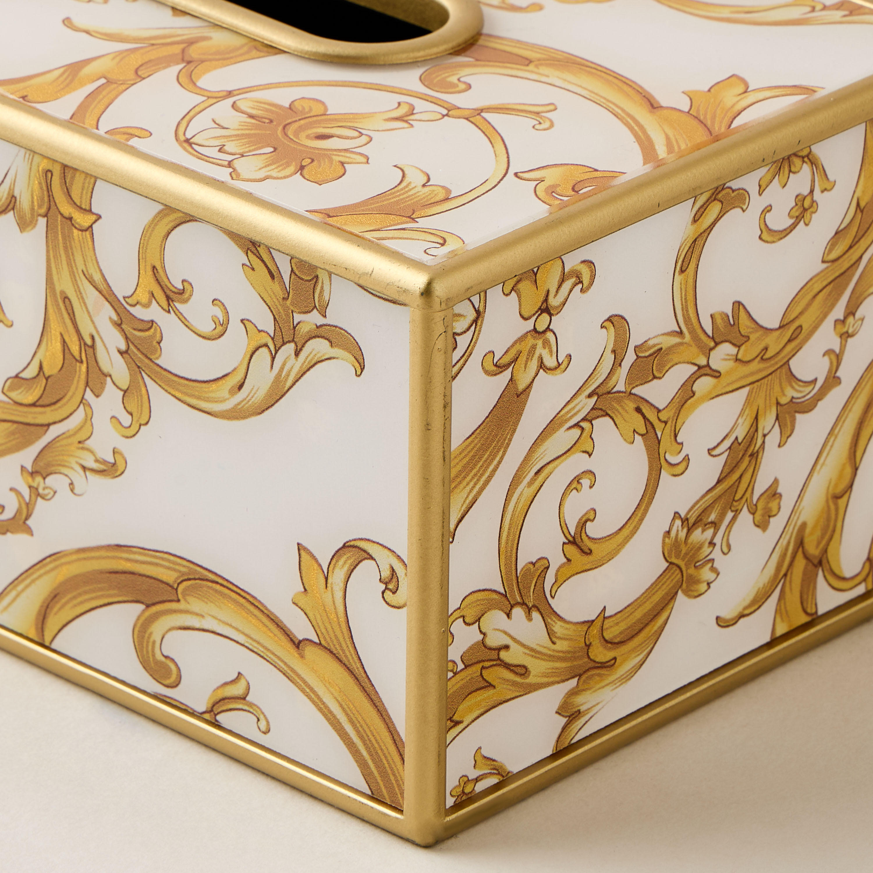 Gia Como Acrylic Tissue Box - 25x12 cms-household-bathandlaundry-bathaccessories-tissueboxesandcottonjars-image-4