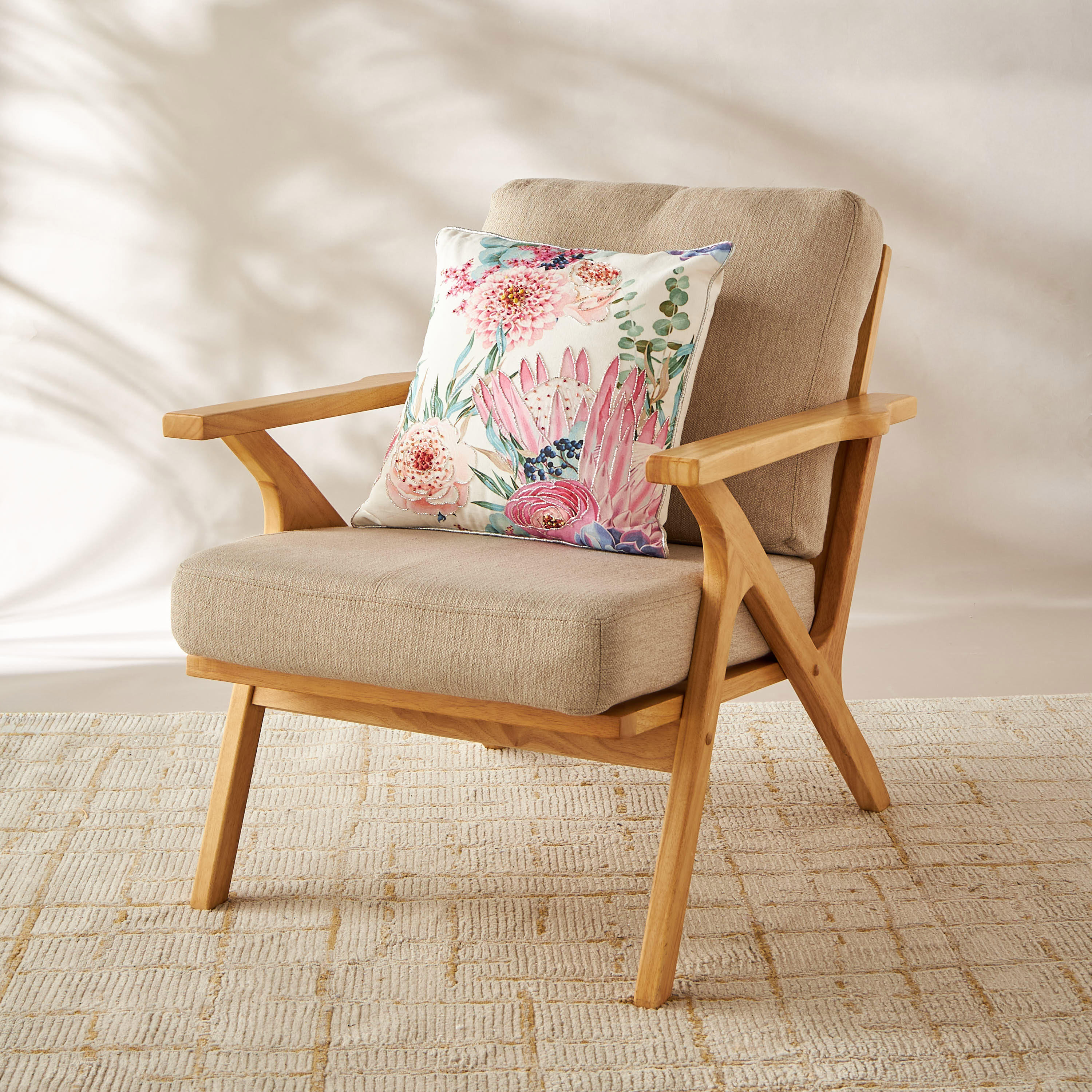 وسادة محشوة بتصميم زهري وتزيينات - 45x45 سم-household-cushionsandthrows-filledcushions-decorativecushions-image-1