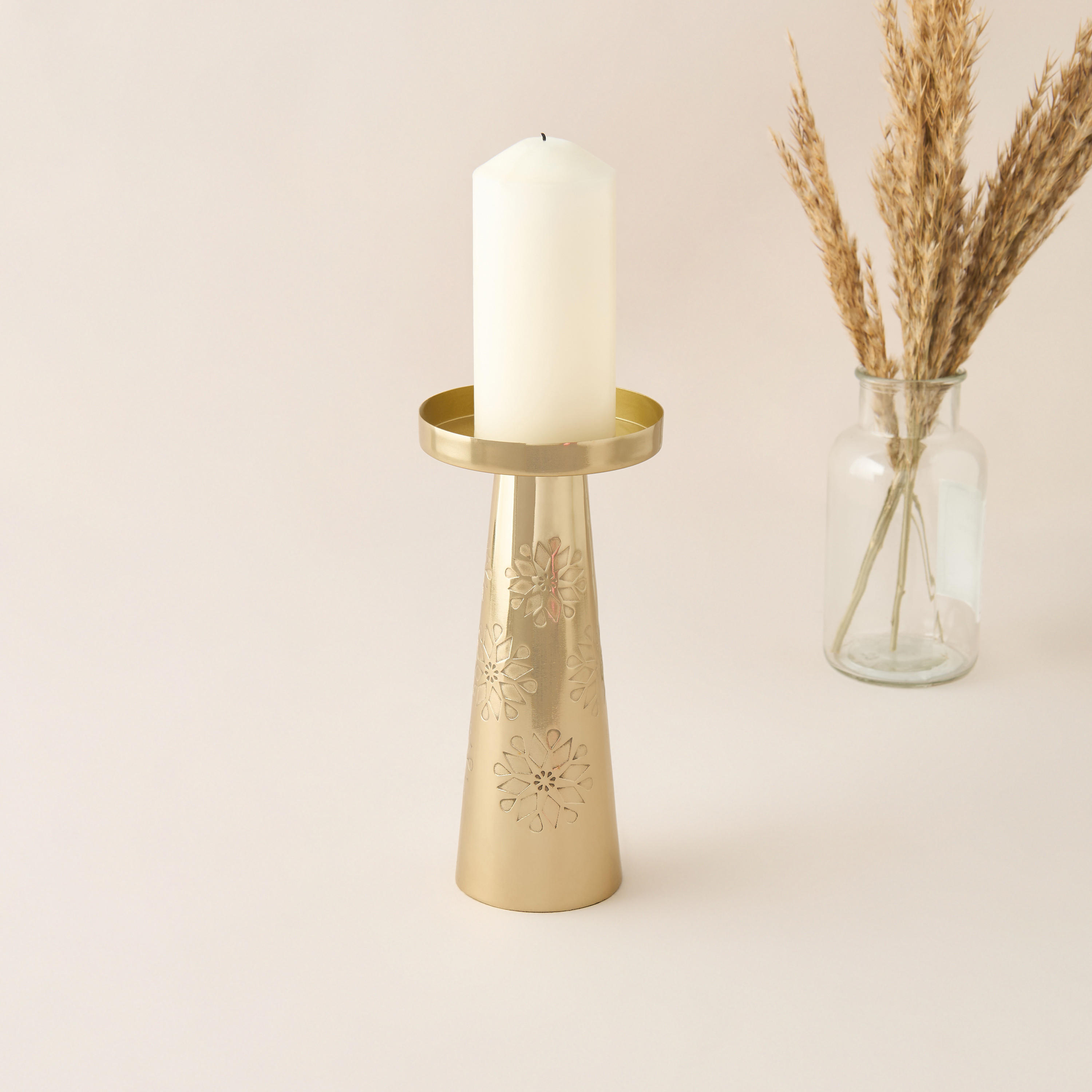 Star Textured Pillar Candleholder - 20 cms-household-decor-candleholdersandlanterns-image-2