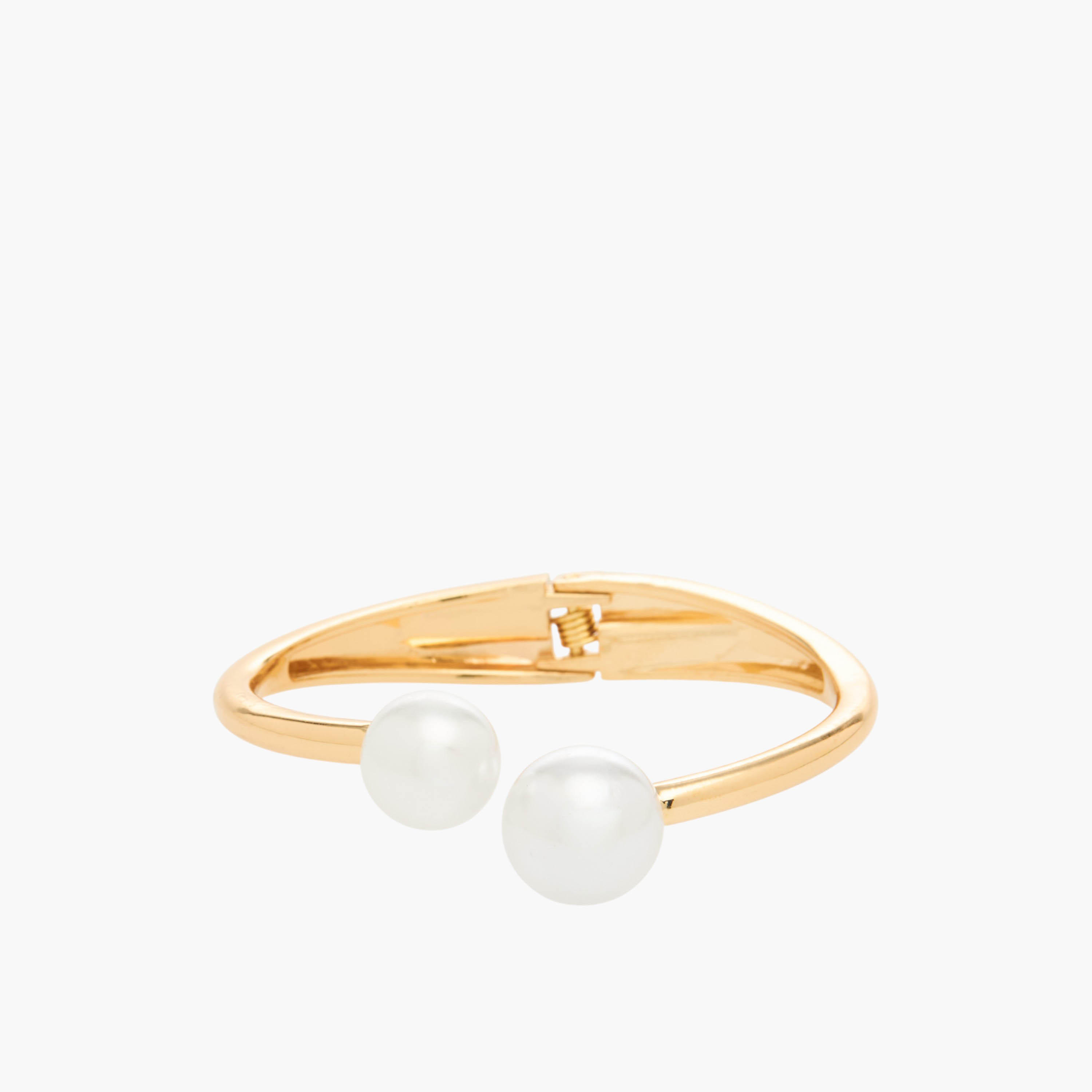 سوار معدن بتزيينات لؤلؤ-women-watchesandjewellery-jewellery-banglesandbracelets-image-1