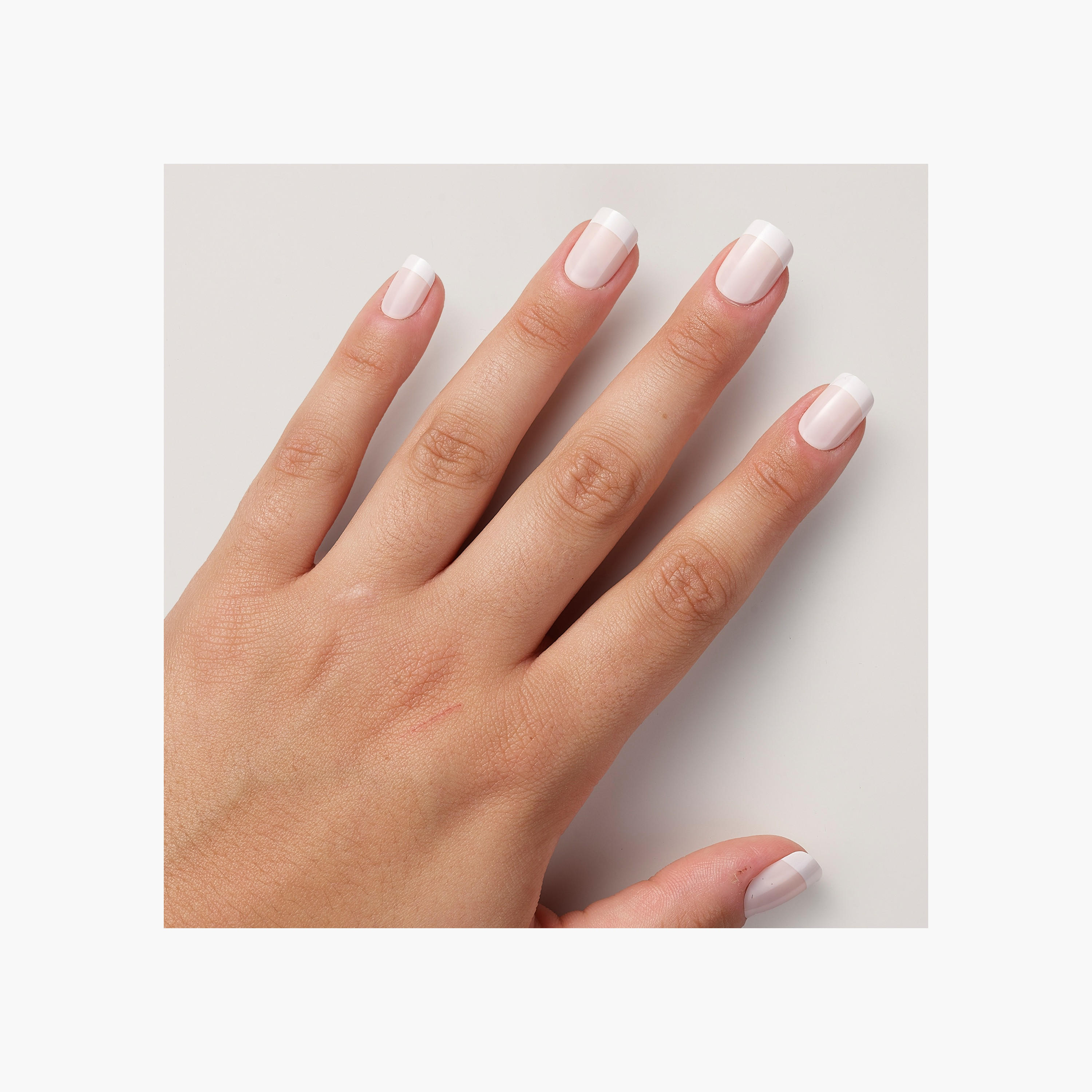 أظافر سالي هانسن الفرنسية اللاصقة - 27 غرام-beautyandpersonalcare-makeup-nails-artificialnails-image-4