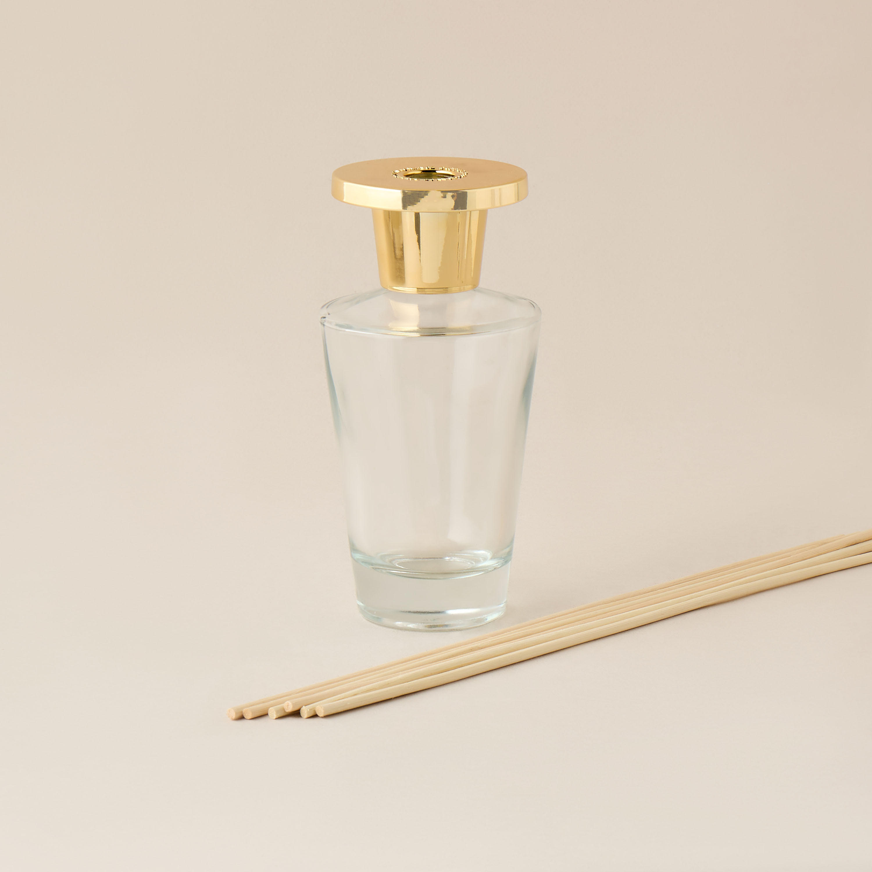طقم موزع عطور بأعواد خشبية كاراميل دريم من سنتد لندن - 300 مل-household-homefragrance-reeddiffusers-image-2