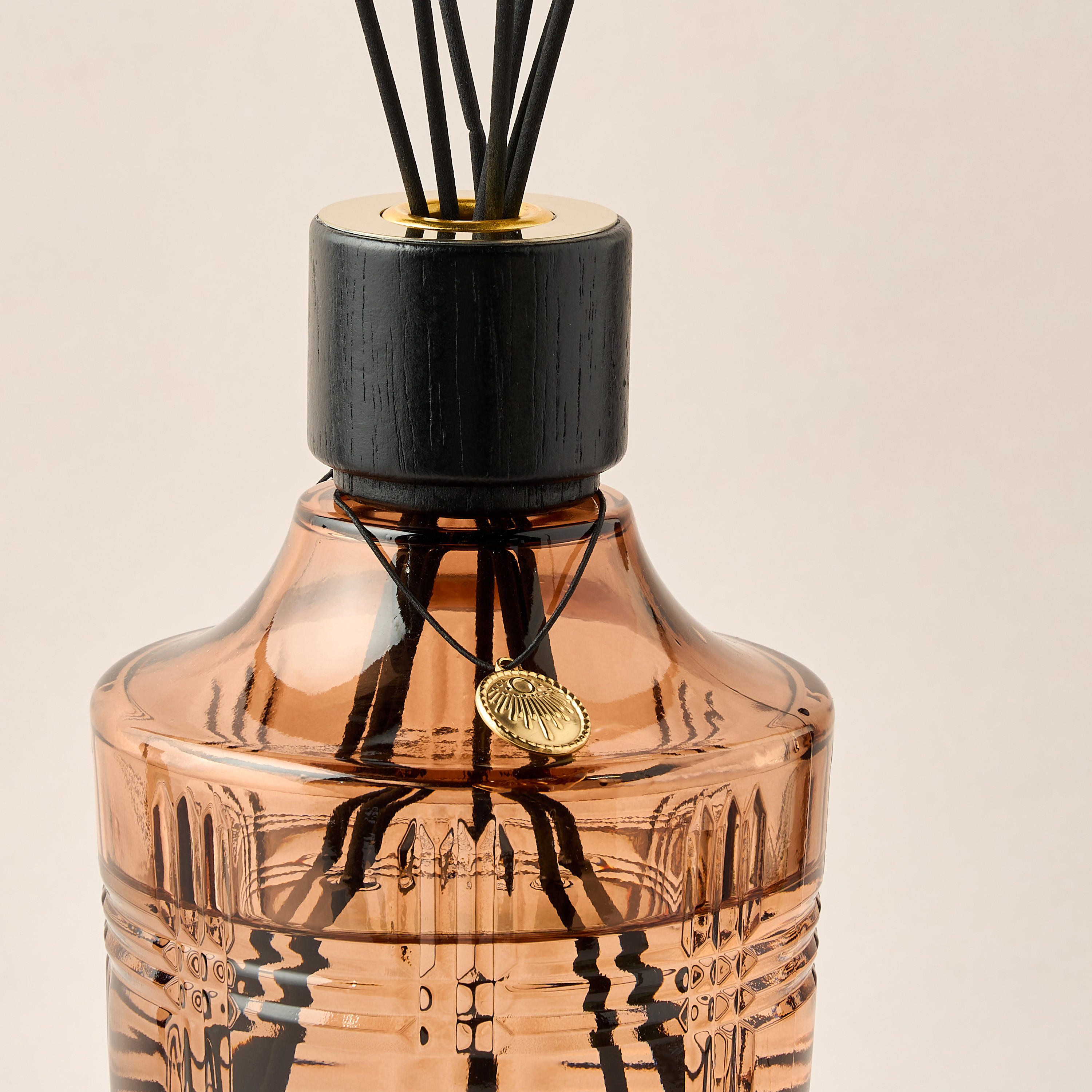 Scent.d London Golden Oasis Scented Reed Diffuser Set - 1.1 L-household-homefragrance-reeddiffusers-image-3