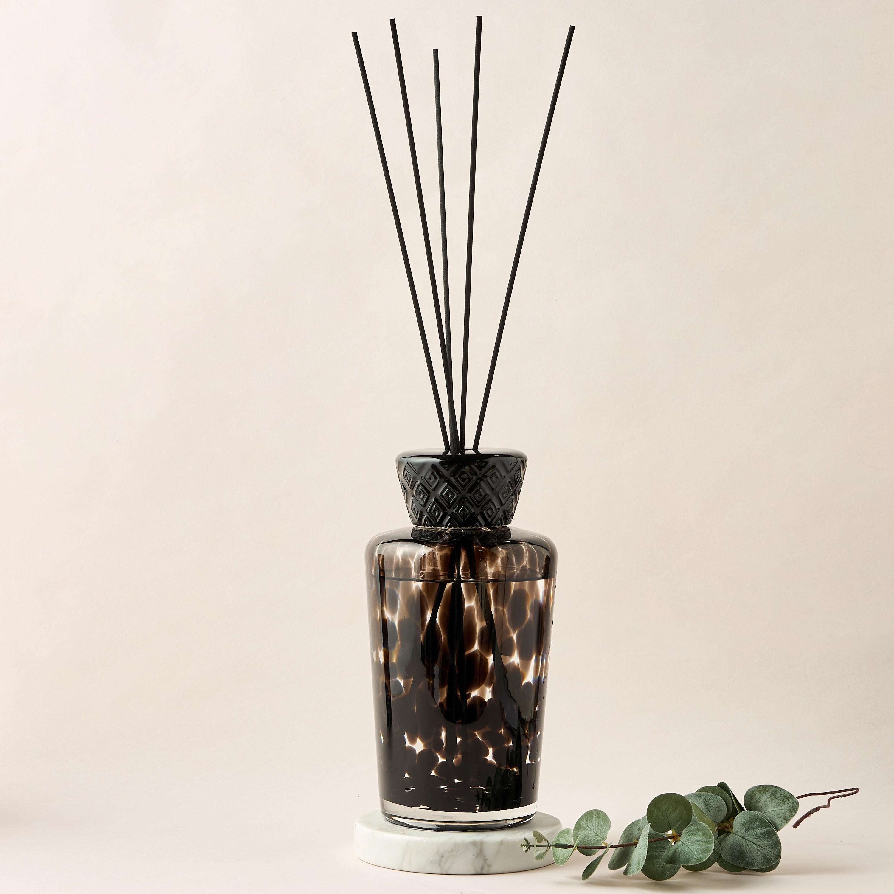 موزّع عطور بالأعواد جاسمين أوف ذا ديونز من سينت.د لندن - 2 لتر-household-homefragrance-reeddiffusers-image-5