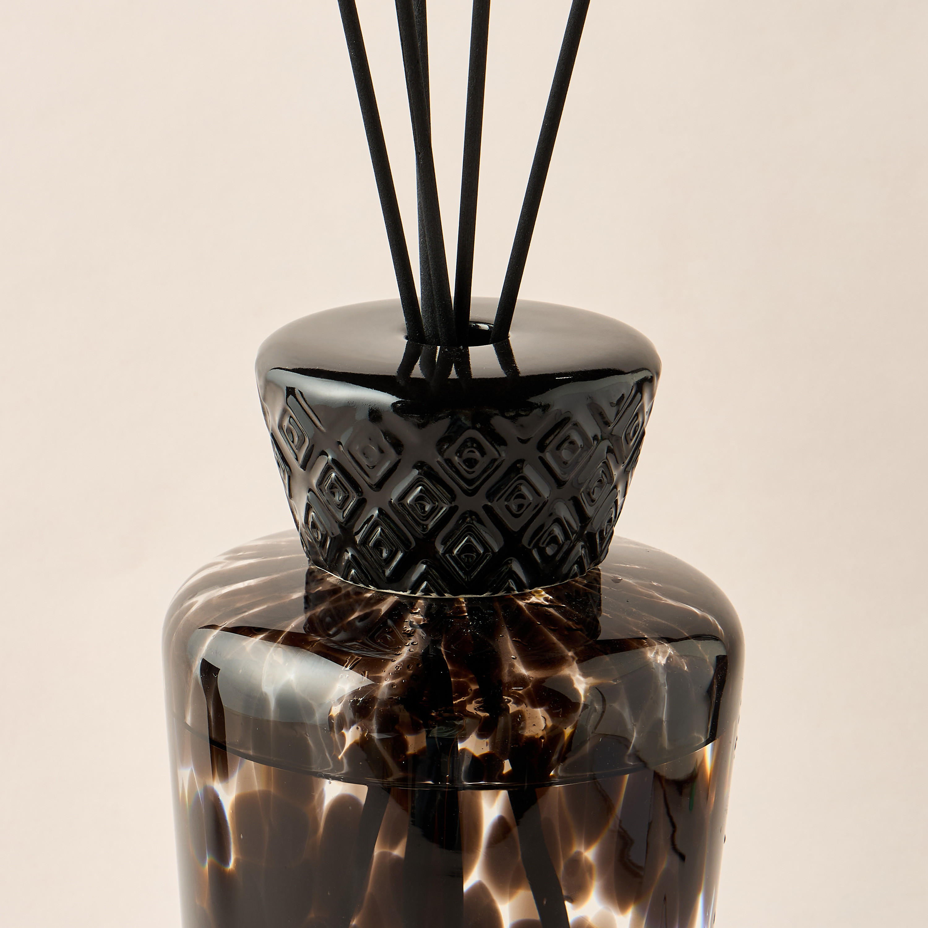 موزّع عطور بالأعواد جاسمين أوف ذا ديونز من سينت.د لندن - 2 لتر-household-homefragrance-reeddiffusers-image-3