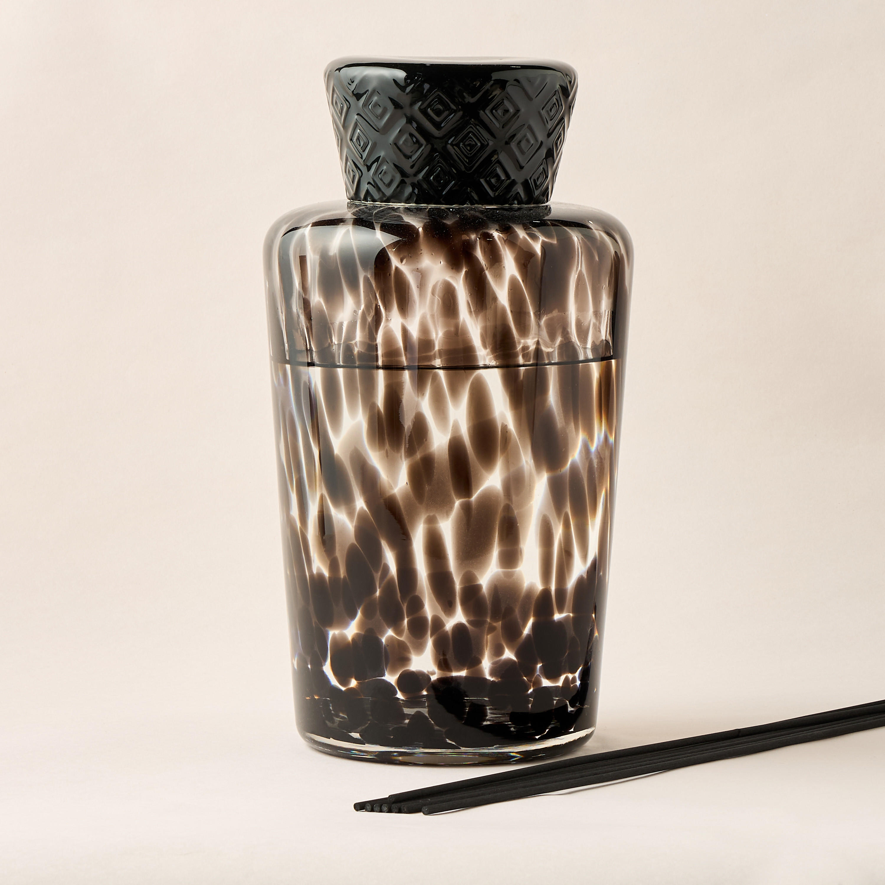 موزّع عطور بالأعواد برائحة ياسمين الكثبان من سينت.د لندن – 5 لتر-household-homefragrance-reeddiffusers-image-2