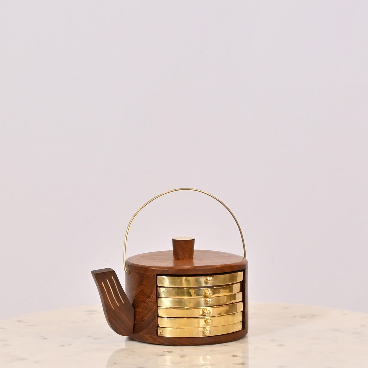 طقم قواعد أكواب خشبية بتصميم إبريق من لايف ستايل-household-decor-boxesandtrays-image-2