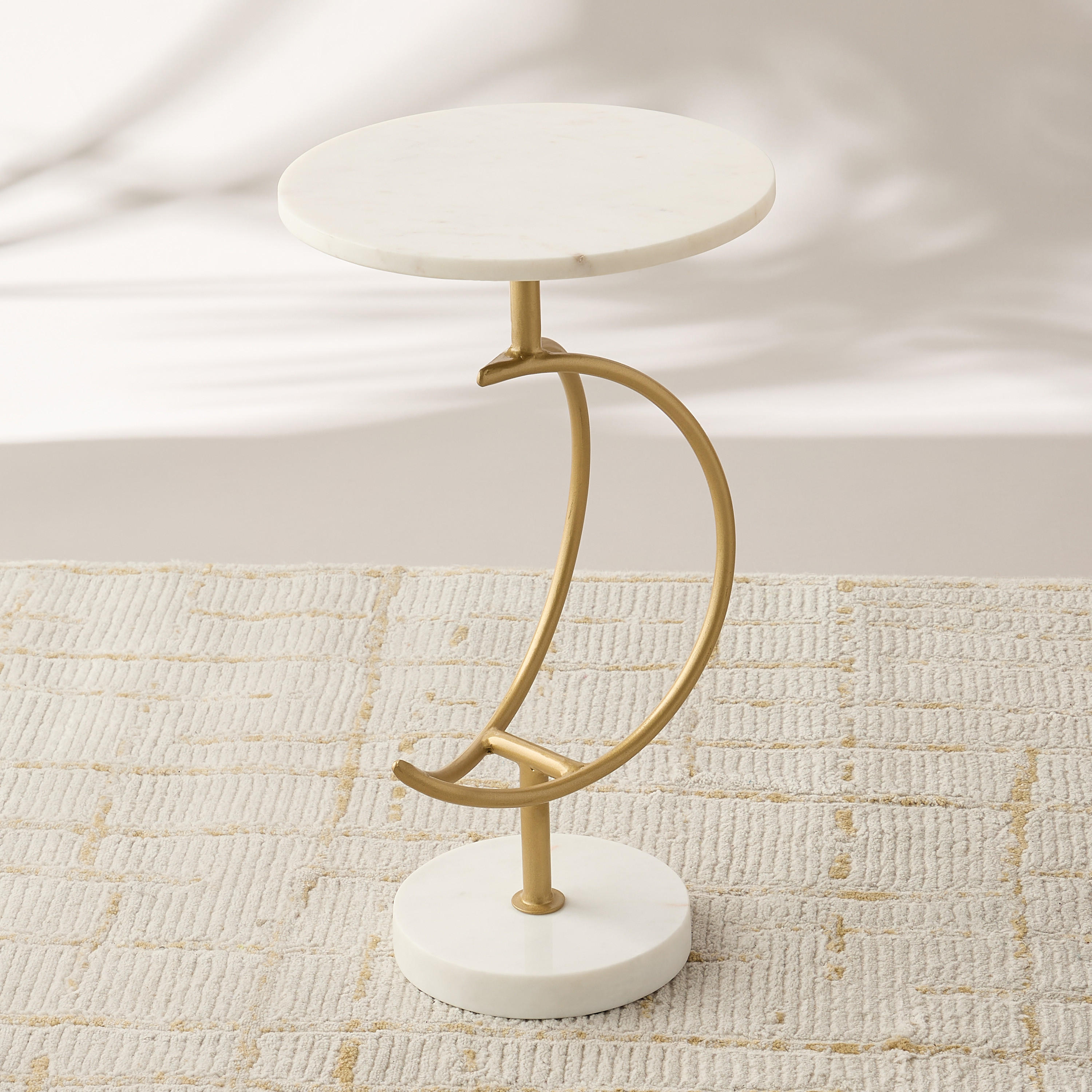 طاولة زينة بتصميم قمري وسطح رخام - 31x55 سم-furniture-livingroom-sideandendtables-image-1
