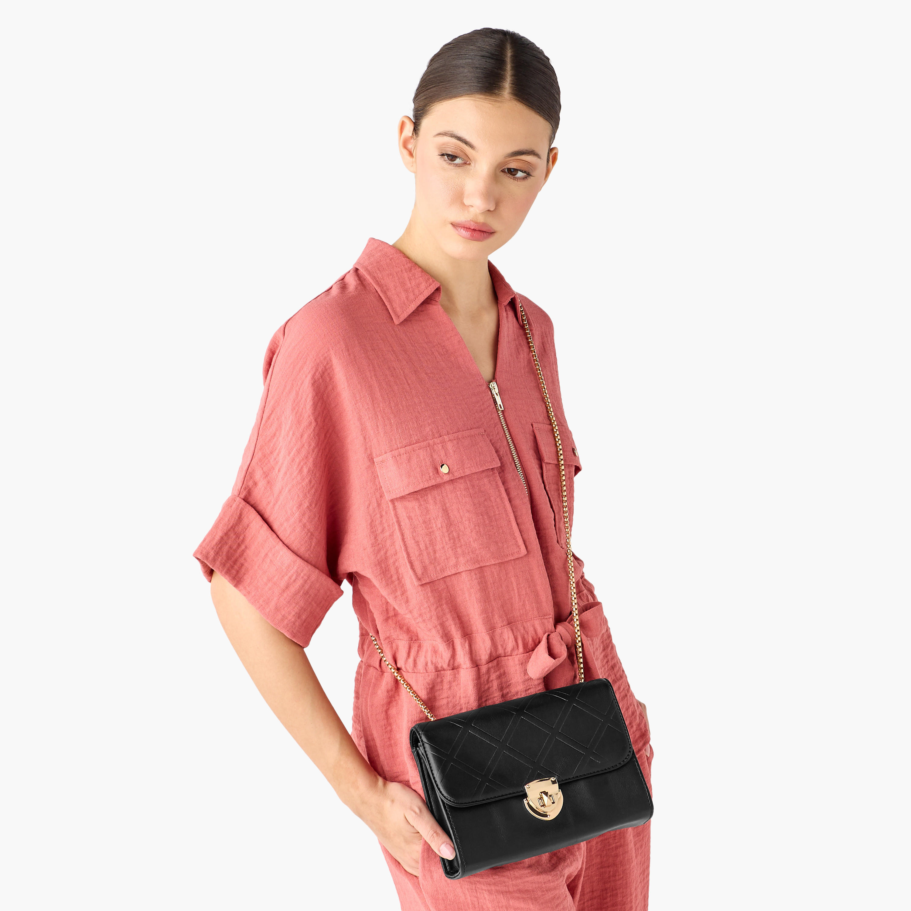 شنطة بارز الملمس مع حزام سلسلة للنساء من أدور سام-women-bagsandwallets-handbags-image-2