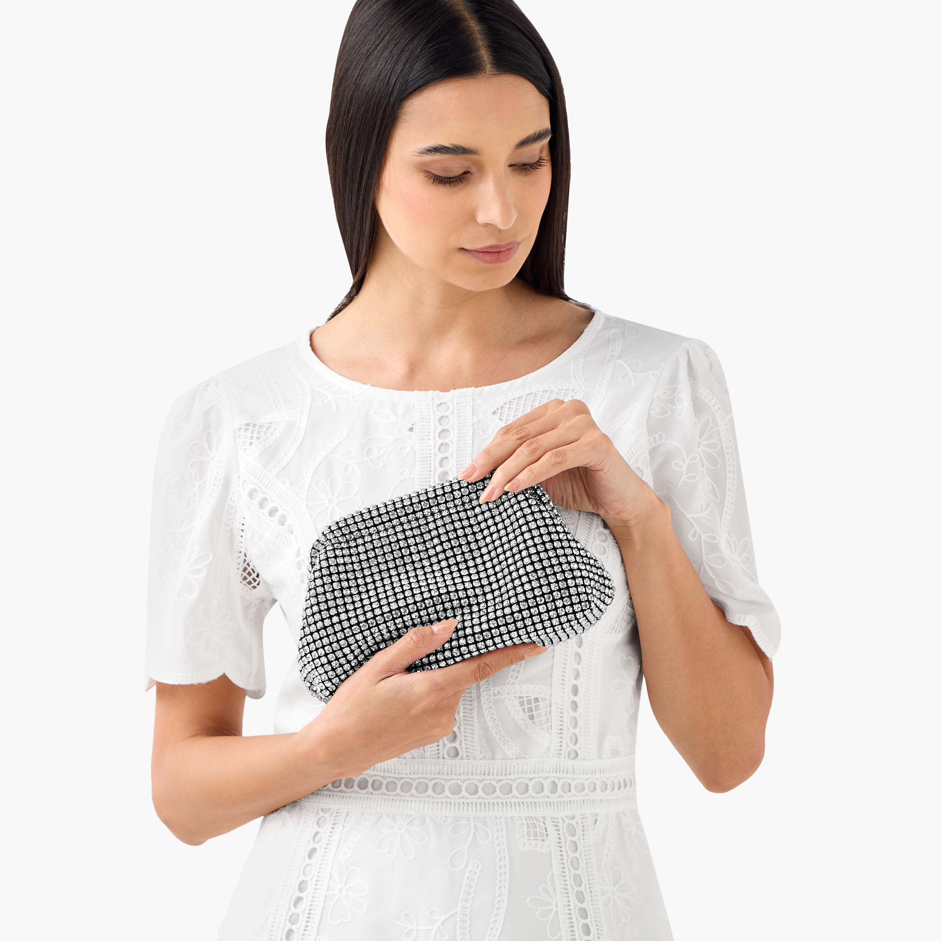 شنطة كلاتش مزينة بحزام سلسلة قابل للفصل من ساشا-women-bagsandwallets-handbags-image-2