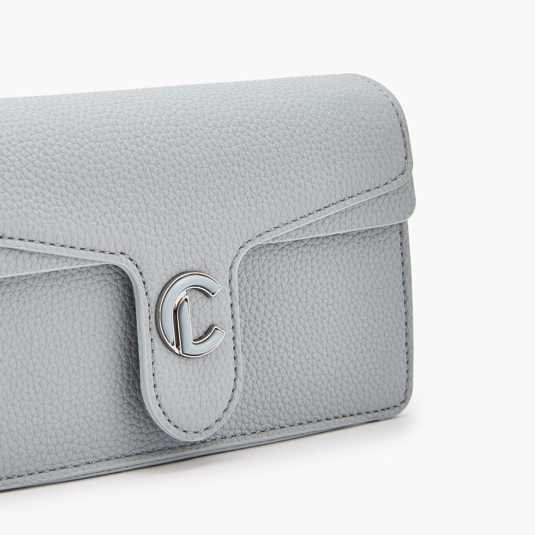 Le Confort Textured Crossbody Bag with Chain Strap-women-bagsandwallets-handbags-image-5