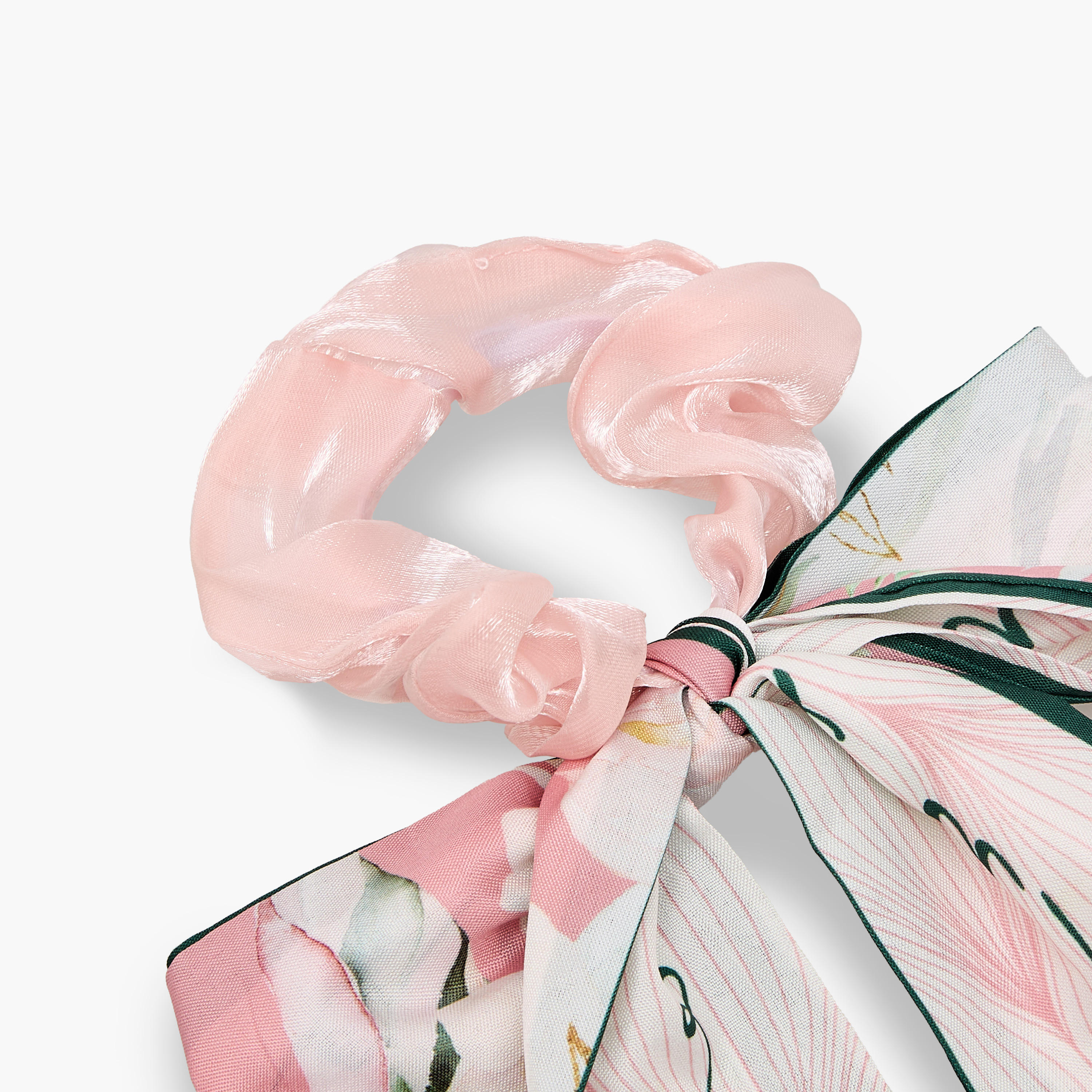ربطة شعر بتصميم فيونكة-women-hairaccessories-scrunchies-image-4