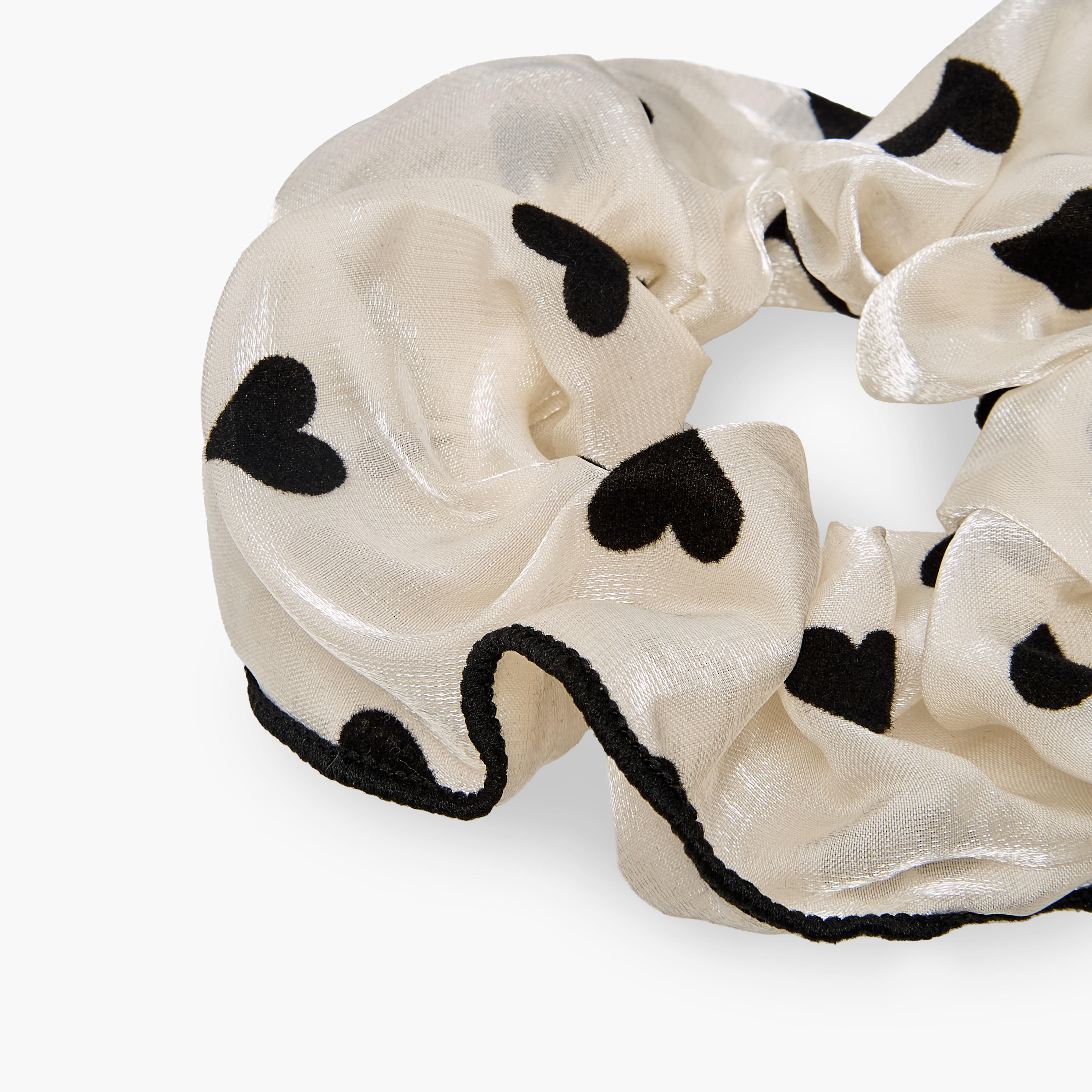 ربطة شعر سكرانشي بطبعات-women-hairaccessories-scrunchies-image-3