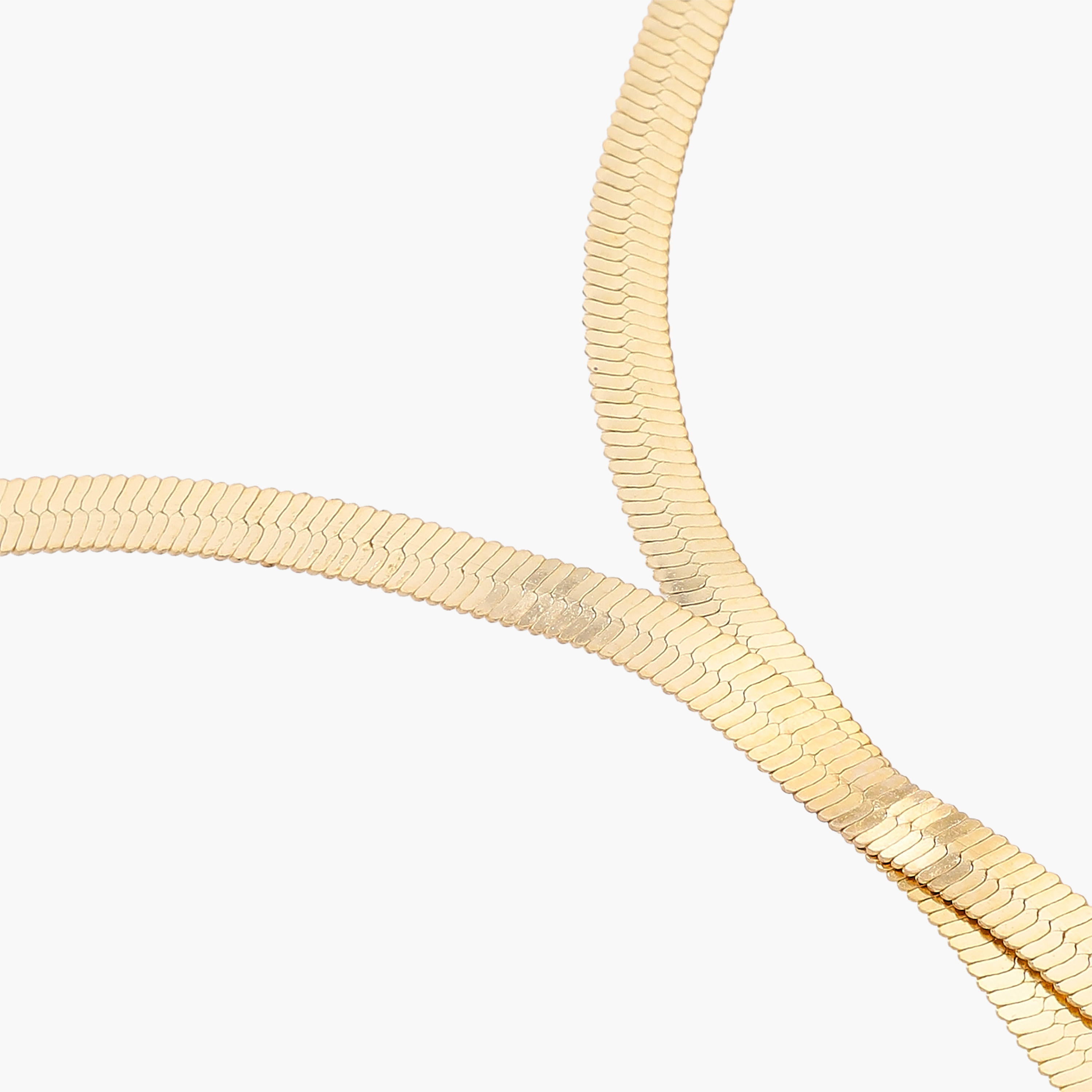 عقد معدن بتصميم ملتوي-women-watchesandjewellery-jewellery-necklacesandpendants-image-4