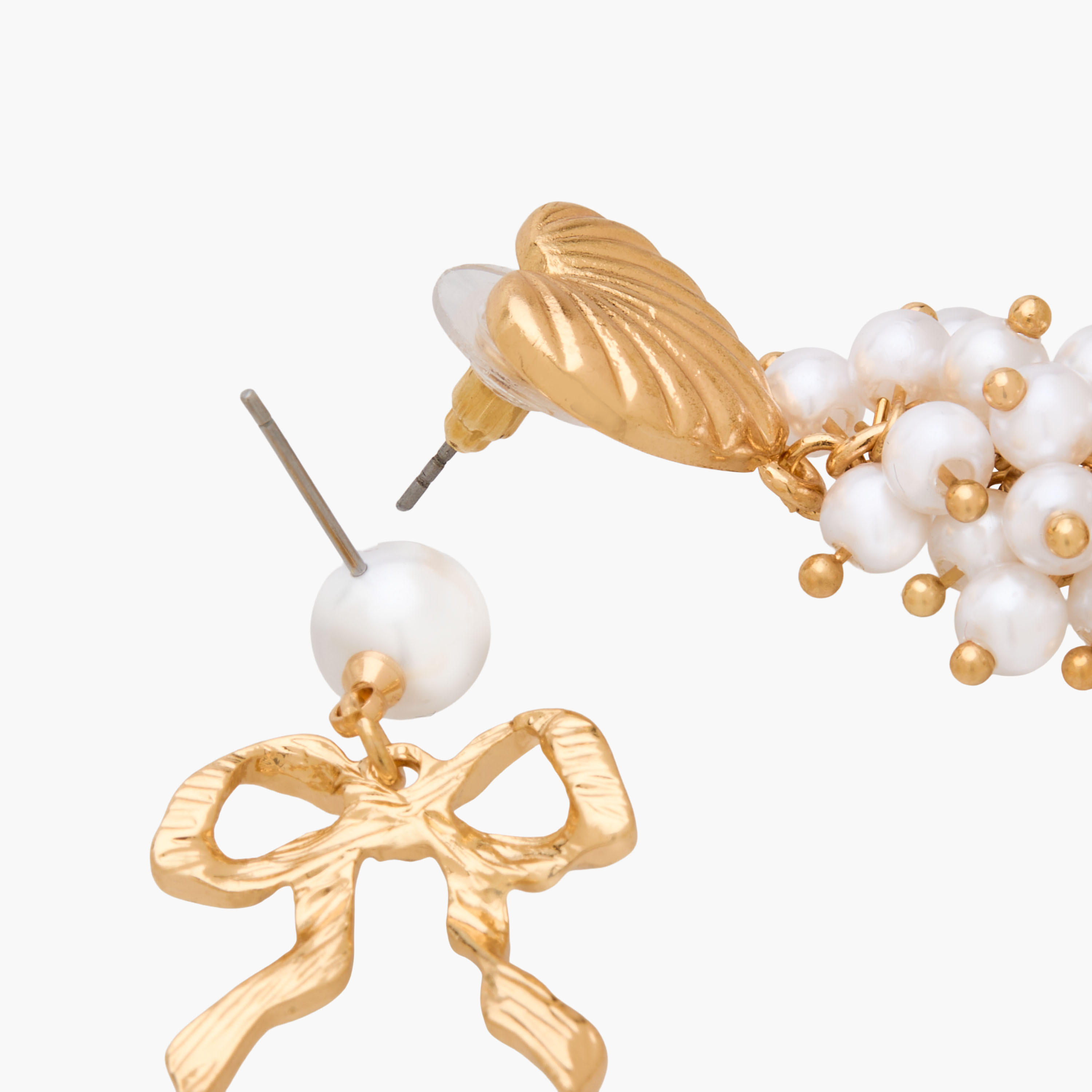 طقم حلق متدلّي معدن مزين باللؤلؤ بمكبس إغلاق خلفي عبوة من قطعتين-women-watchesandjewellery-jewellery-earrings-image-4
