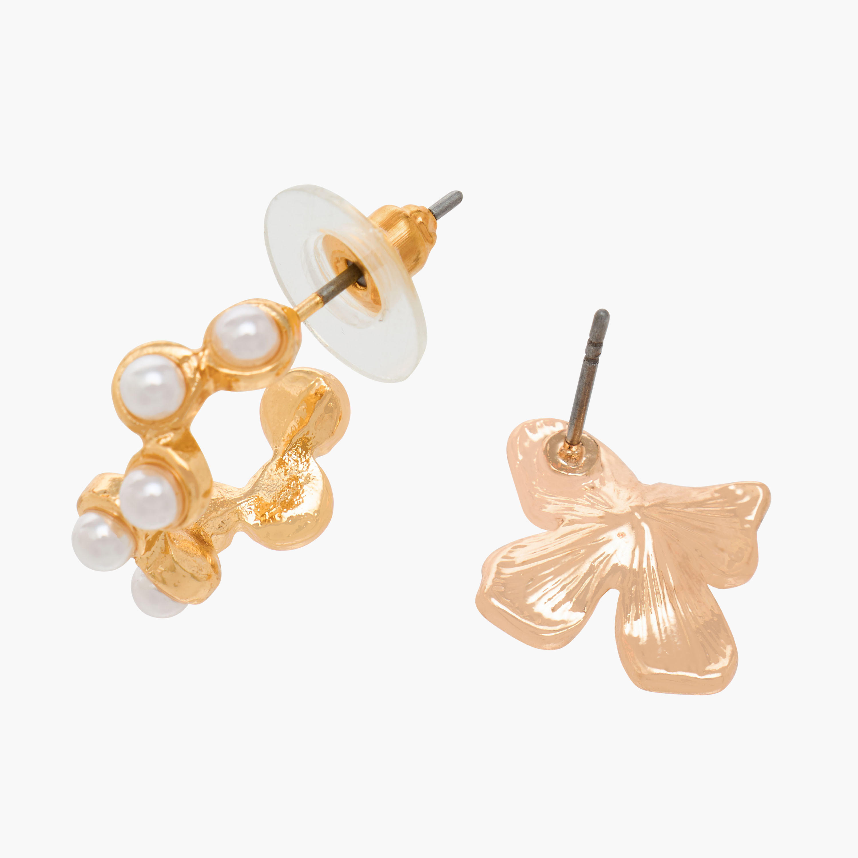 طقم حلق مرصّع بلون ذهبي بتفاصيل مزينة مع مكبس إغلاق خلفي 3 قطع-women-watchesandjewellery-jewellery-earrings-image-6