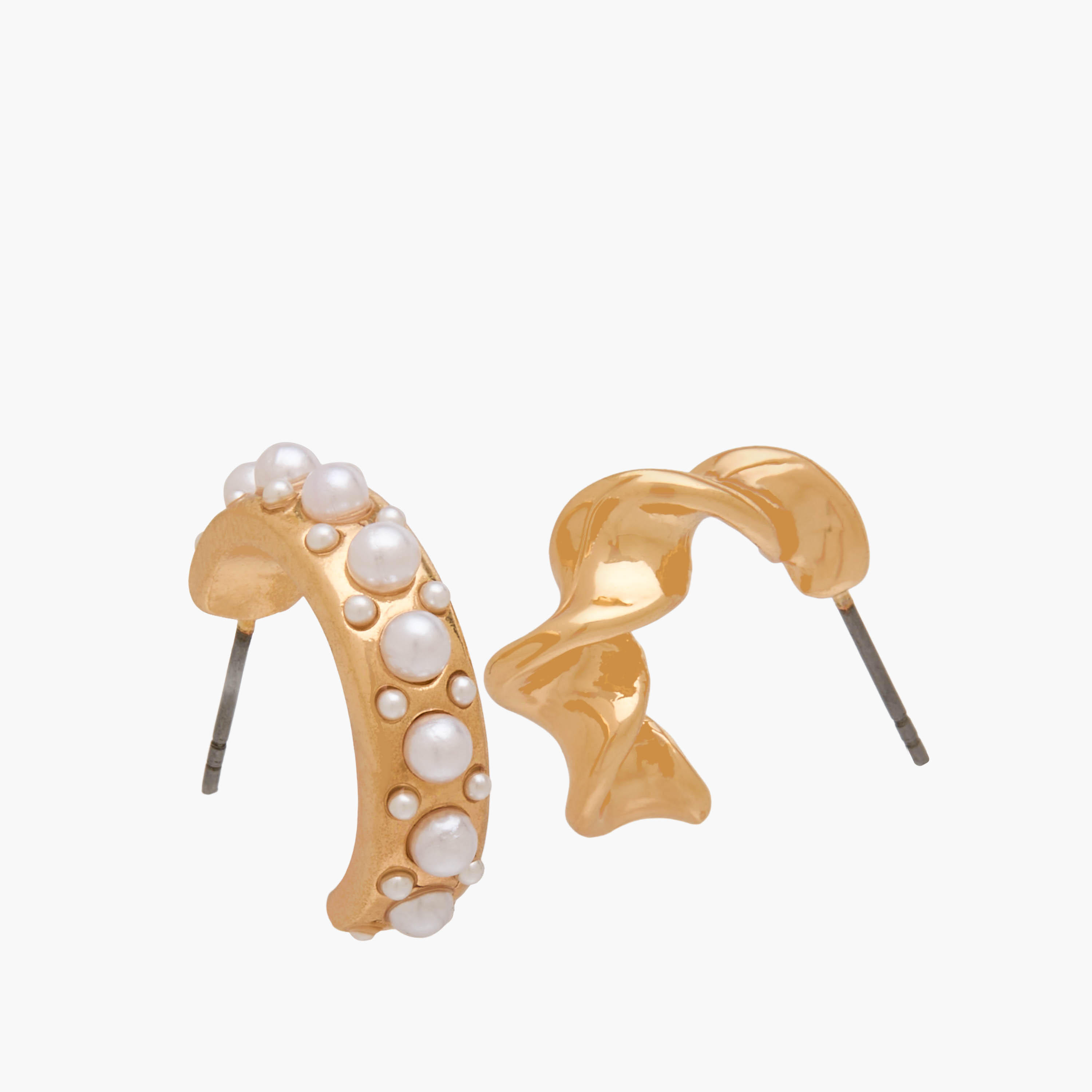 حلقان طوق متنوعة بلون ذهبي ومكبس إغلاق - عبوة 6 أزواج-women-watchesandjewellery-jewellery-earrings-image-4