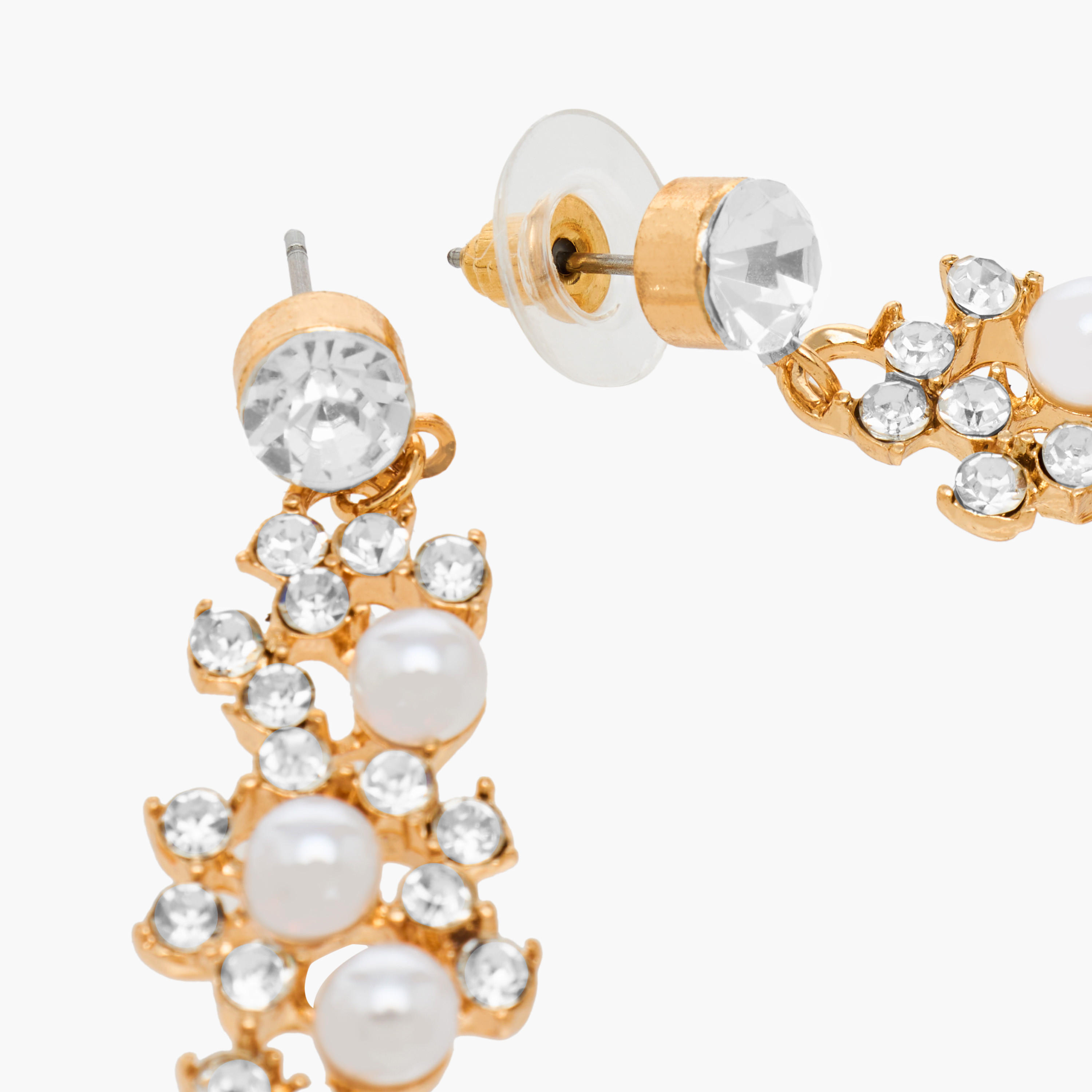 حلق وعقد بتزيينات لؤلؤ - طقم من قطعتين-women-watchesandjewellery-jewellery-jewellerysets-image-7