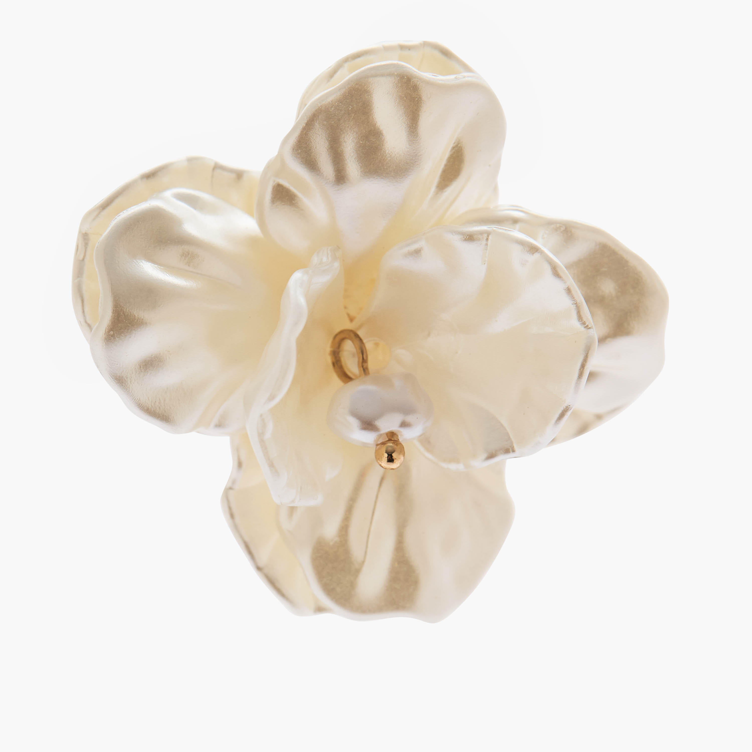 Floral Shaped Stud Earrings with Pushback Closure-women-watchesandjewellery-jewellery-earrings-image-5