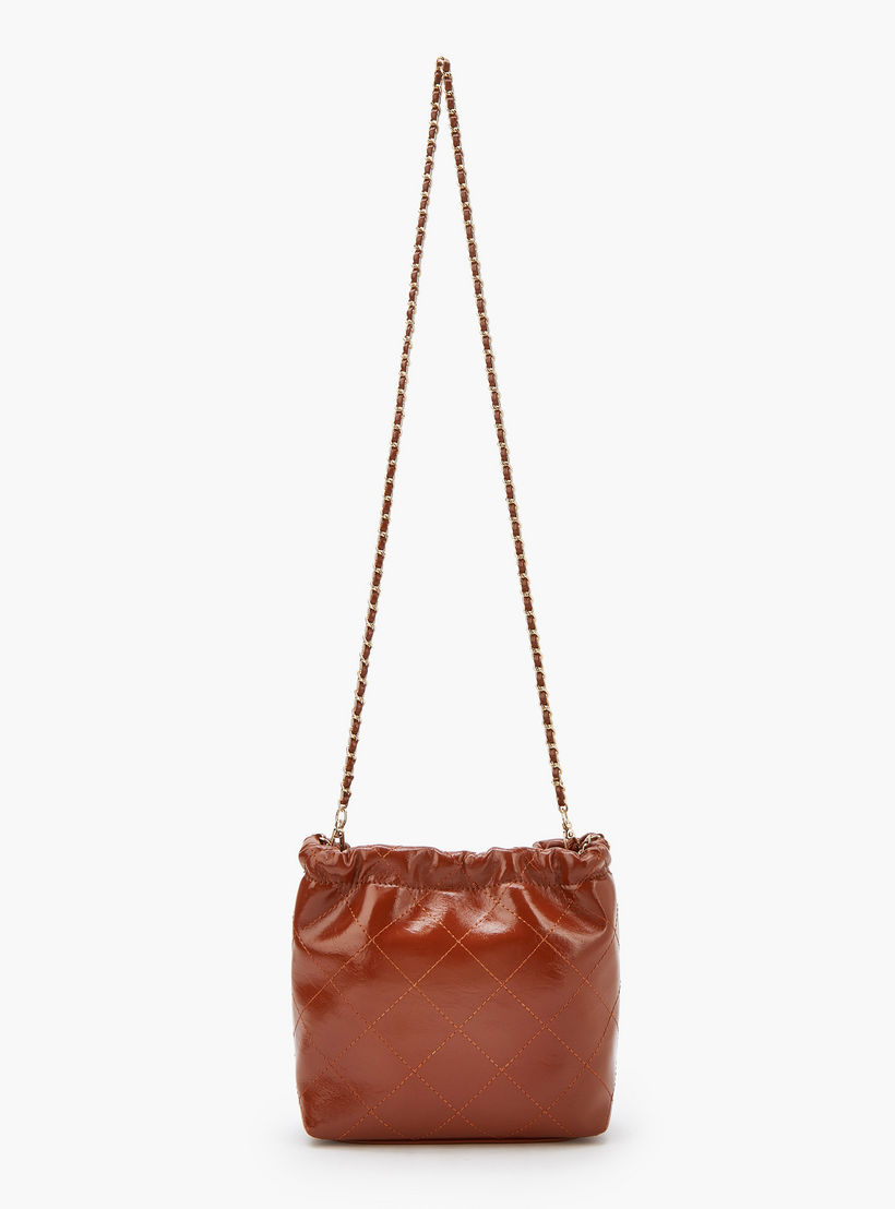 شنطة كتف مبطنة بحزام مزين بسلسلة من سيليست-women-bagsandwallets-handbags-image-7