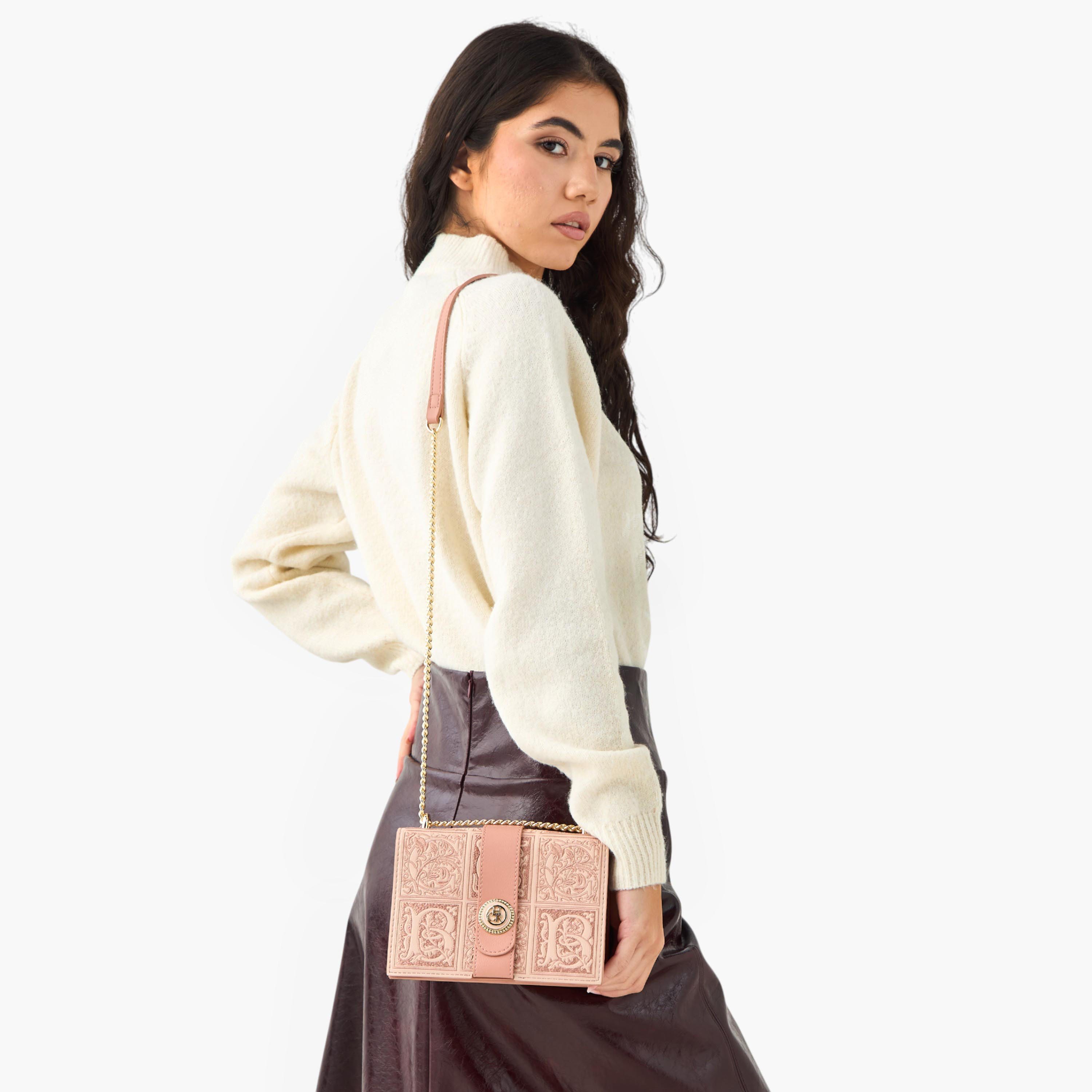 شنطة كروس بودي مطرزة بحزام سلسلة من كريسبيلا-women-bagsandwallets-handbags-image-2