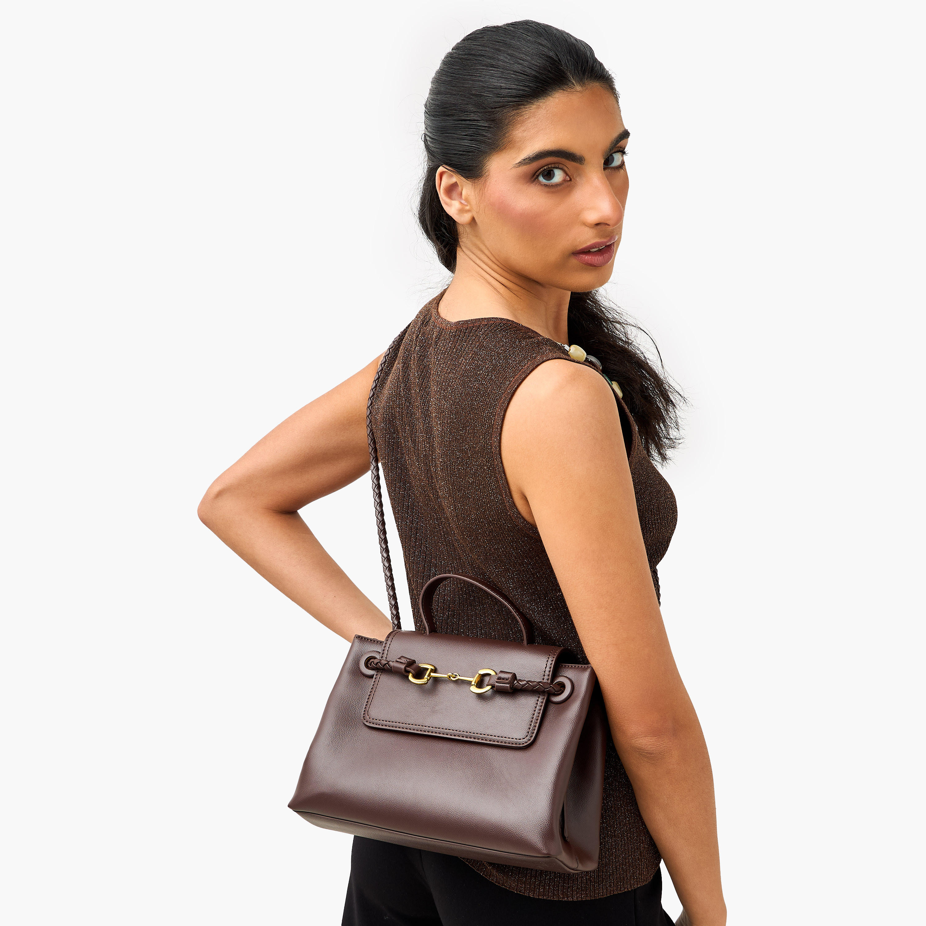 شنطة توت بارزة الملمس بمقبض مزدوج مضفر من ساشا-women-bagsandwallets-handbags-image-2