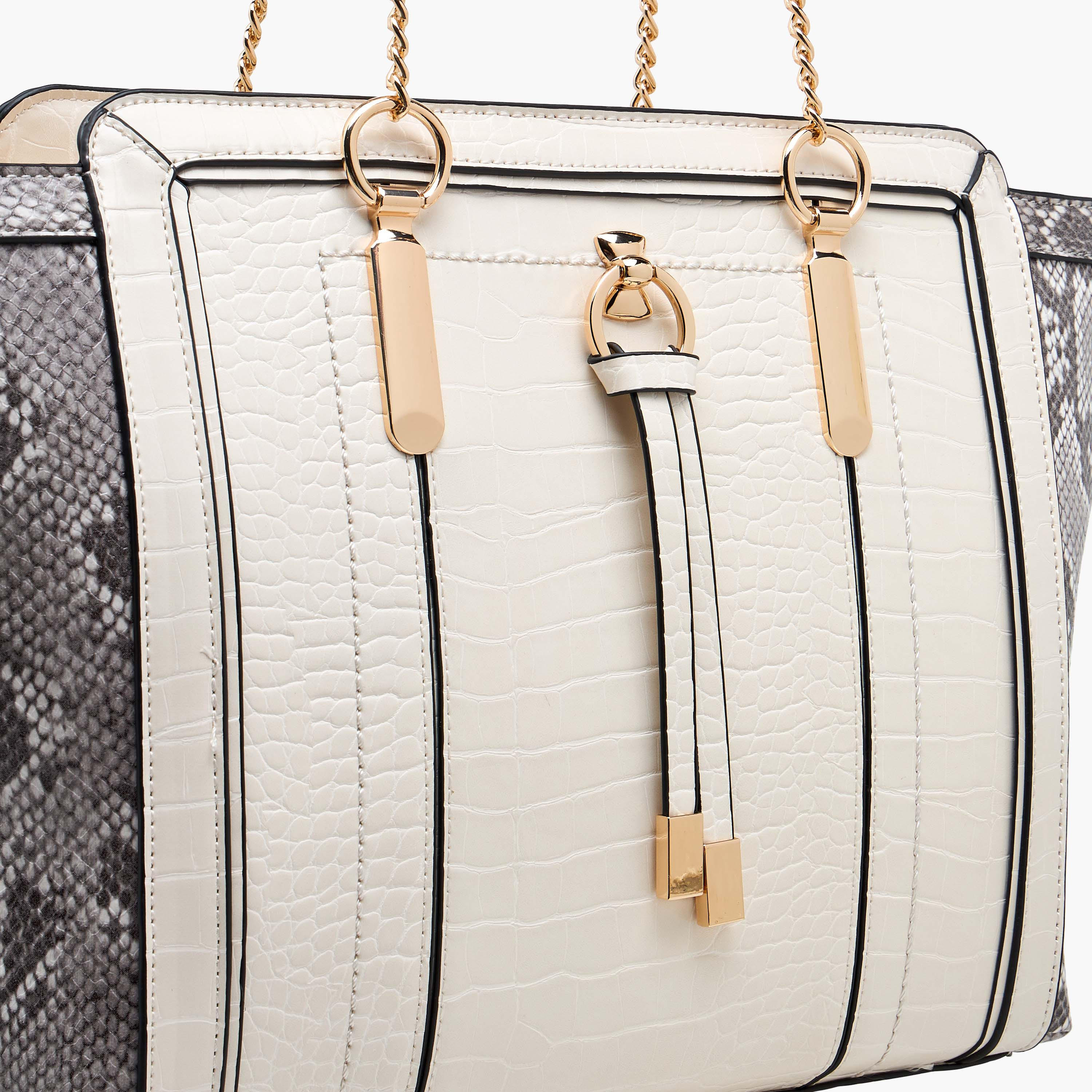 شنطة توتي بمقابض مزدوجة وطبعات حيوانات تيا من ساشا-women-bagsandwallets-handbags-image-5