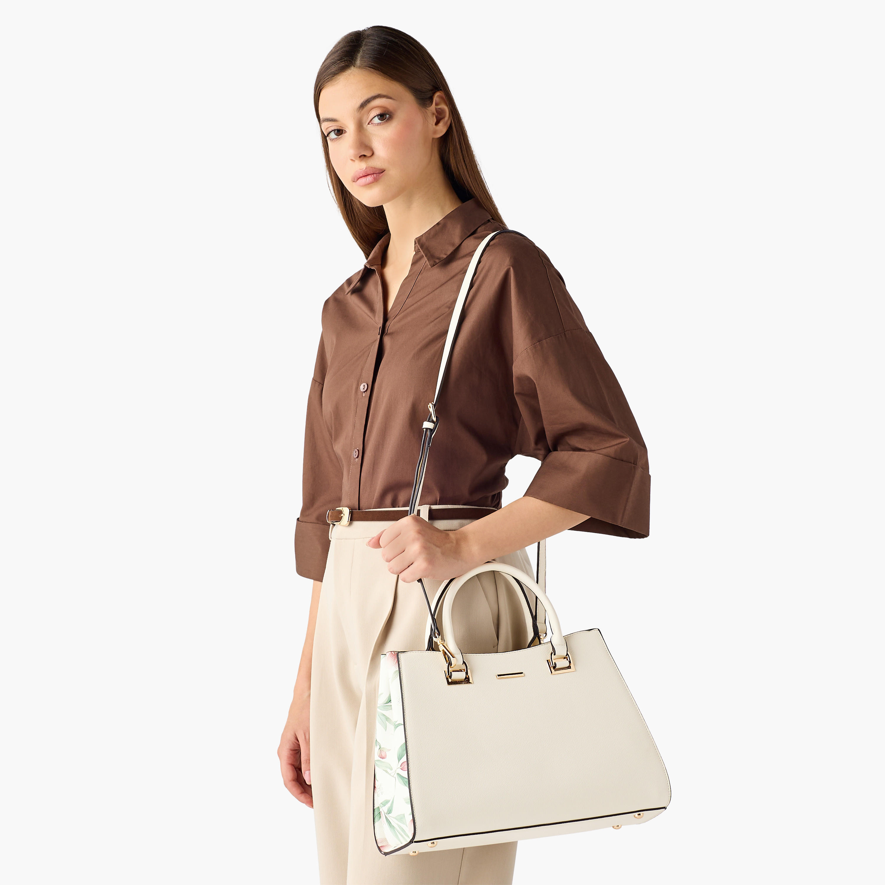 شنطة توتي بمقابض مزدوجة وألواح زهرية جول من ساشا-women-bagsandwallets-handbags-image-9