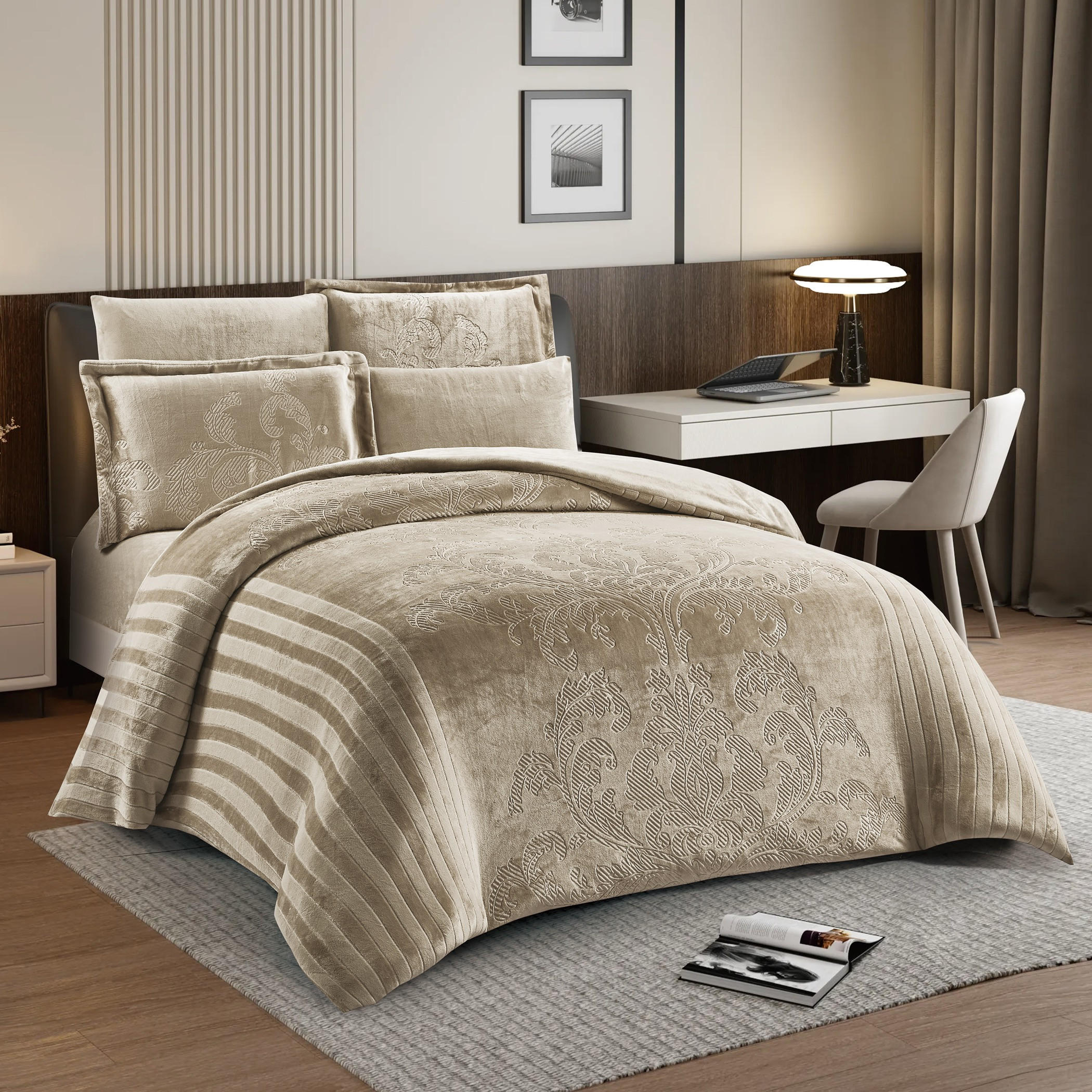 طقم لحاف مخملي منقوش-household-bedding-comfortersandbedspreads-comforters-image-3