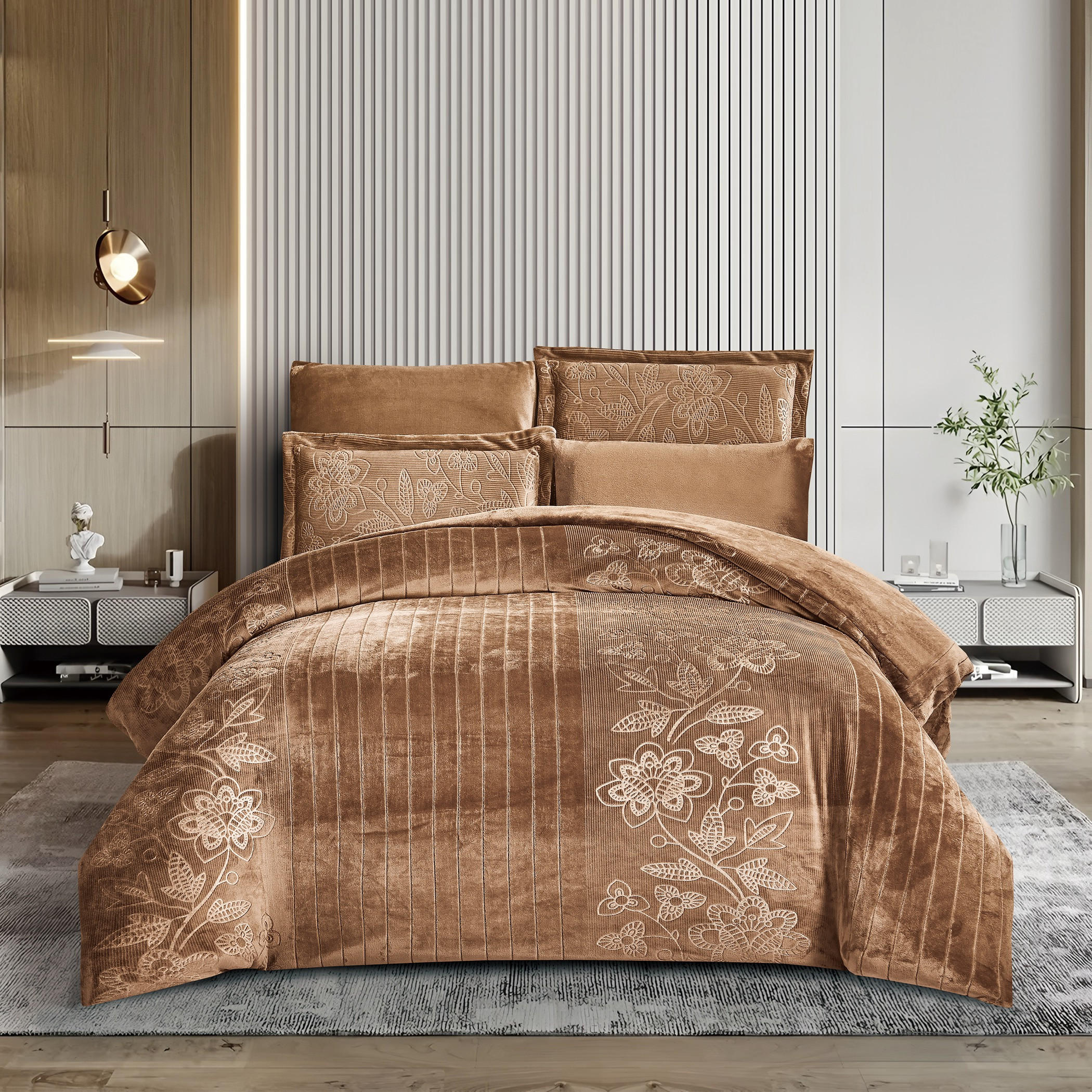 طقم لحاف مخملي بنقوش زهور-household-bedding-comfortersandbedspreads-comforters-image-1