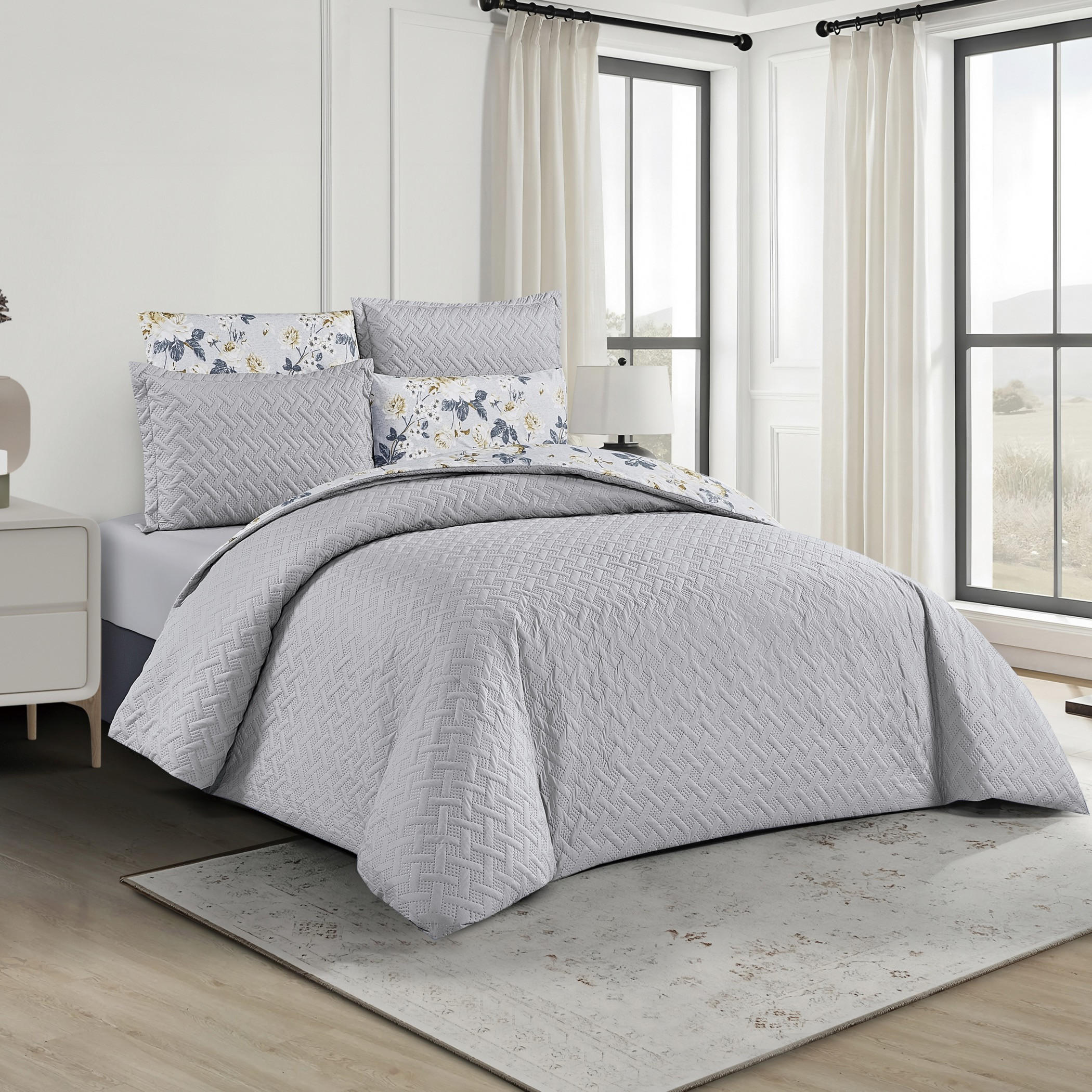 طقم لحاف ملكي قابل للعكس بنقشة زهور-household-bedding-comfortersandbedspreads-comforters-image-2