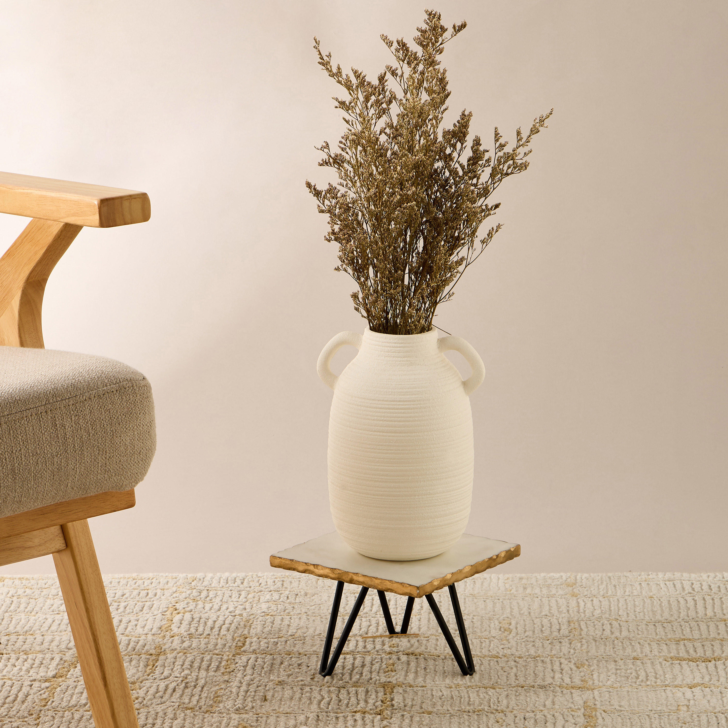 Foil Detail Marble Plant Stand - 20x27 cms-household-gardenandoutdoor-trellisandstands-plantstands-image-1