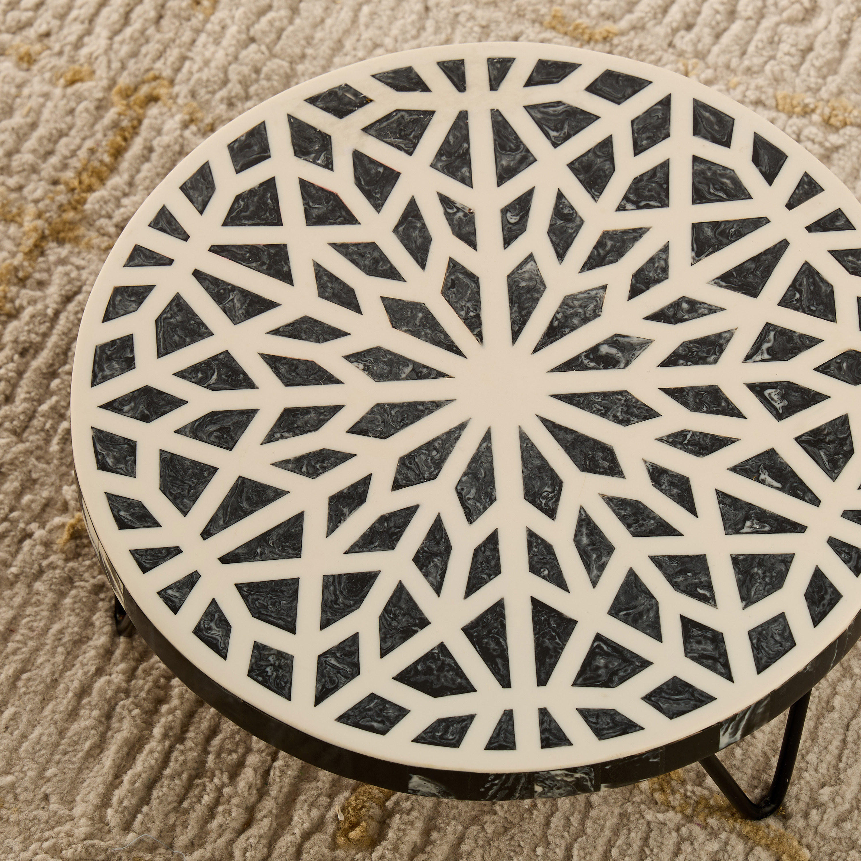 Resin Top Plant Stand - 26x30 cms-household-gardenandoutdoor-trellisandstands-plantstands-image-4