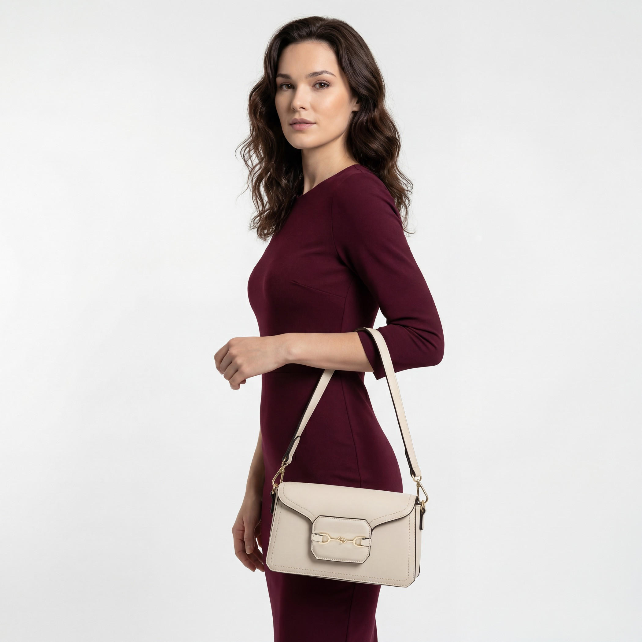 شنطة كروس بودي سادة بحزام قابل للفصل من سيليست-women-bagsandwallets-handbags-image-2