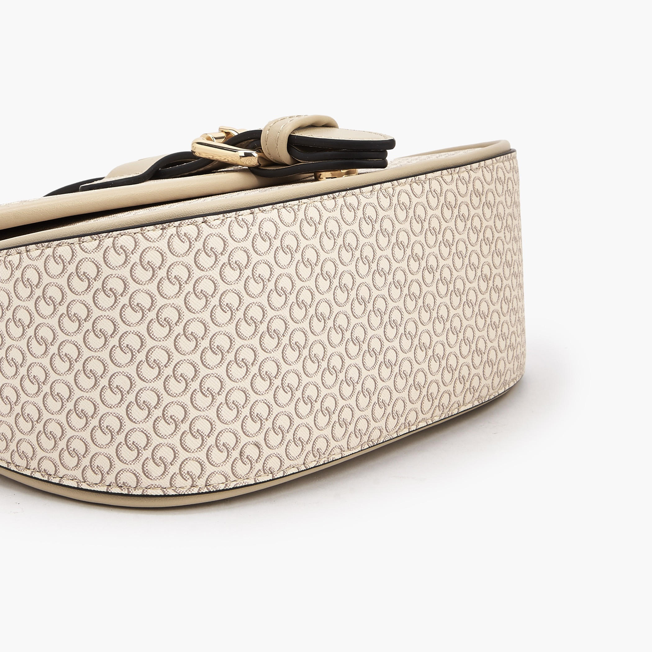 شنطة كروس بودي بزر إغلاق وطبعات مونوجرام من سيليست-women-bagsandwallets-handbags-image-2